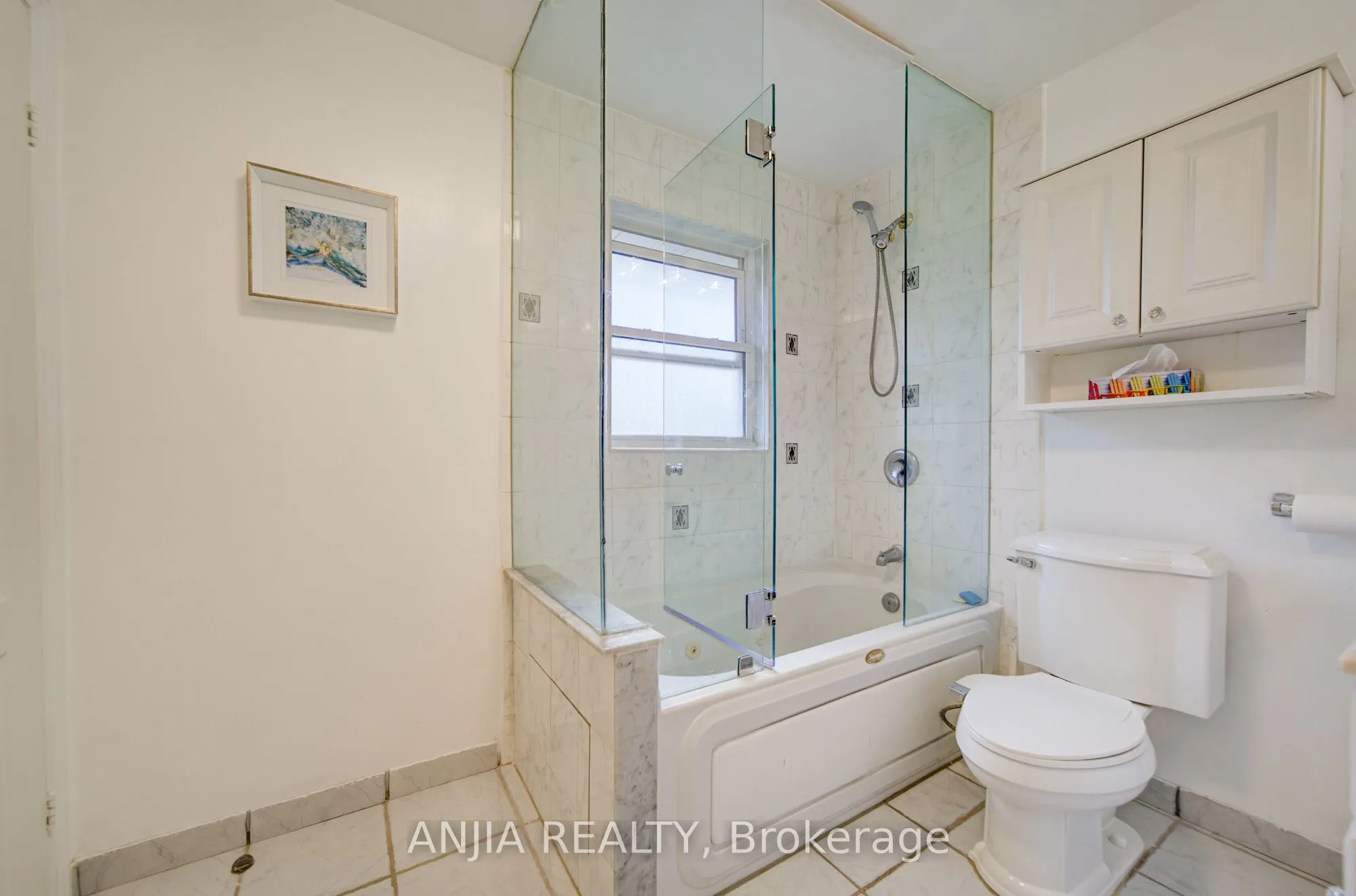 24 Friar Tuck Road