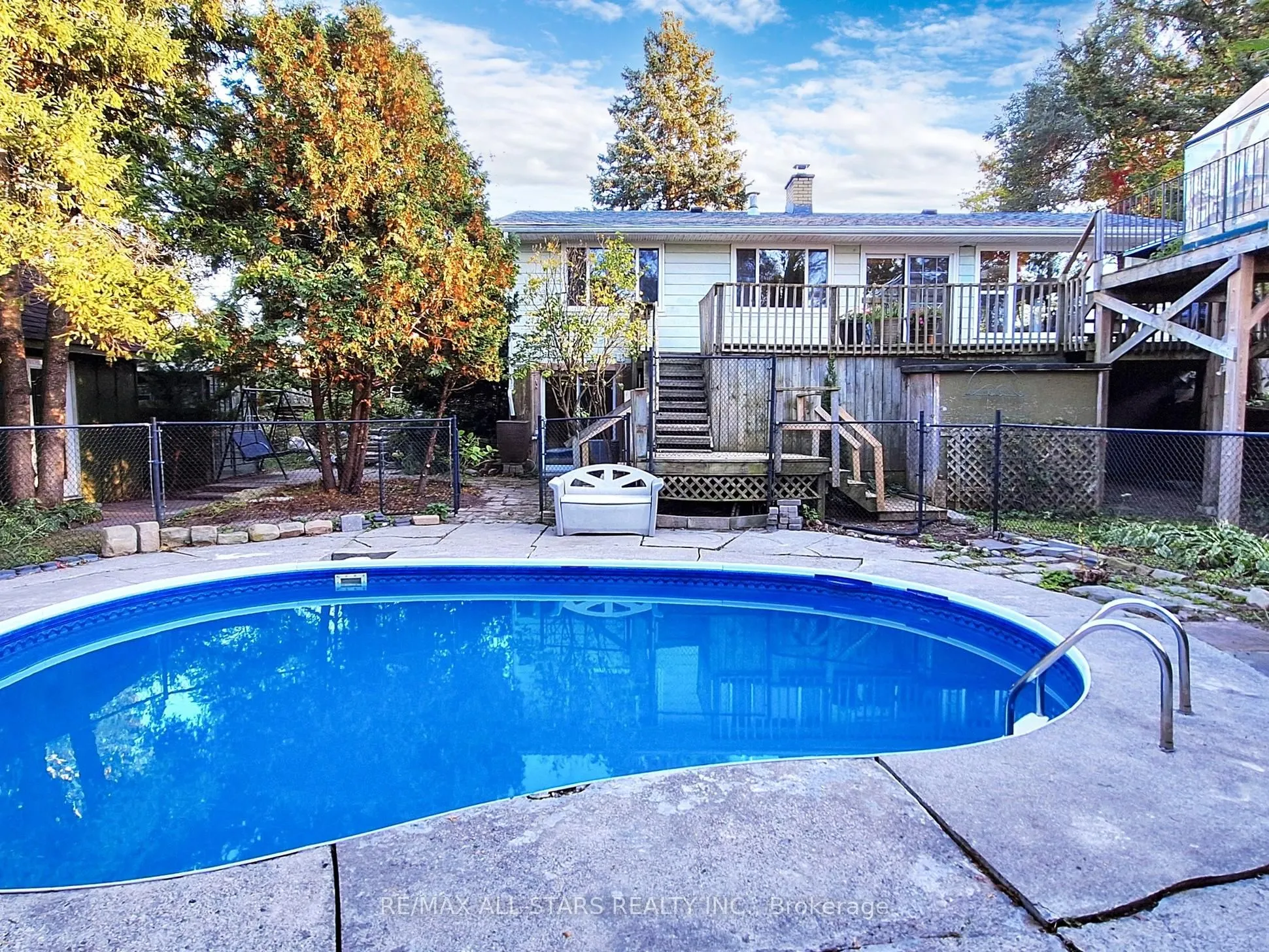 40 Riverglen Drive
