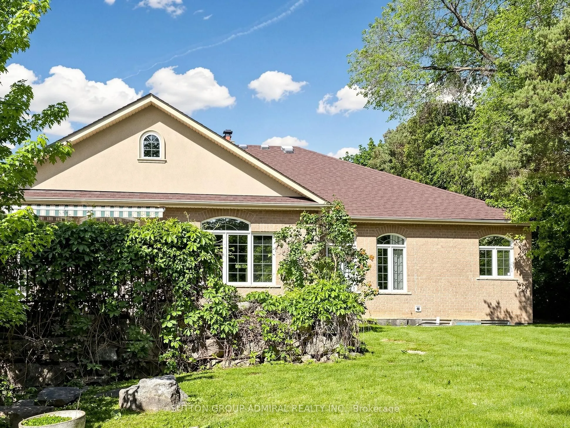 3 Raymond Drive