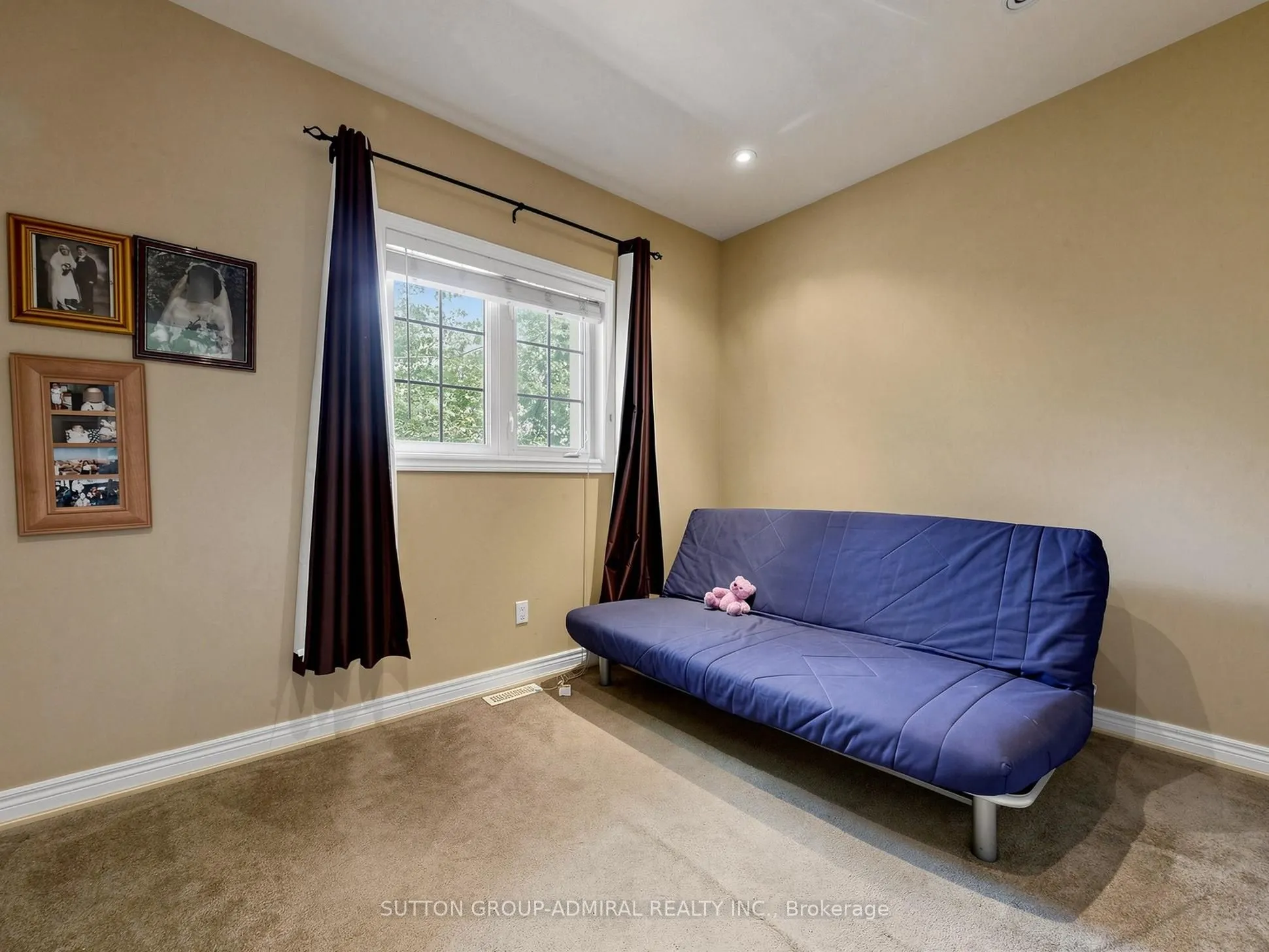 3 Raymond Drive
