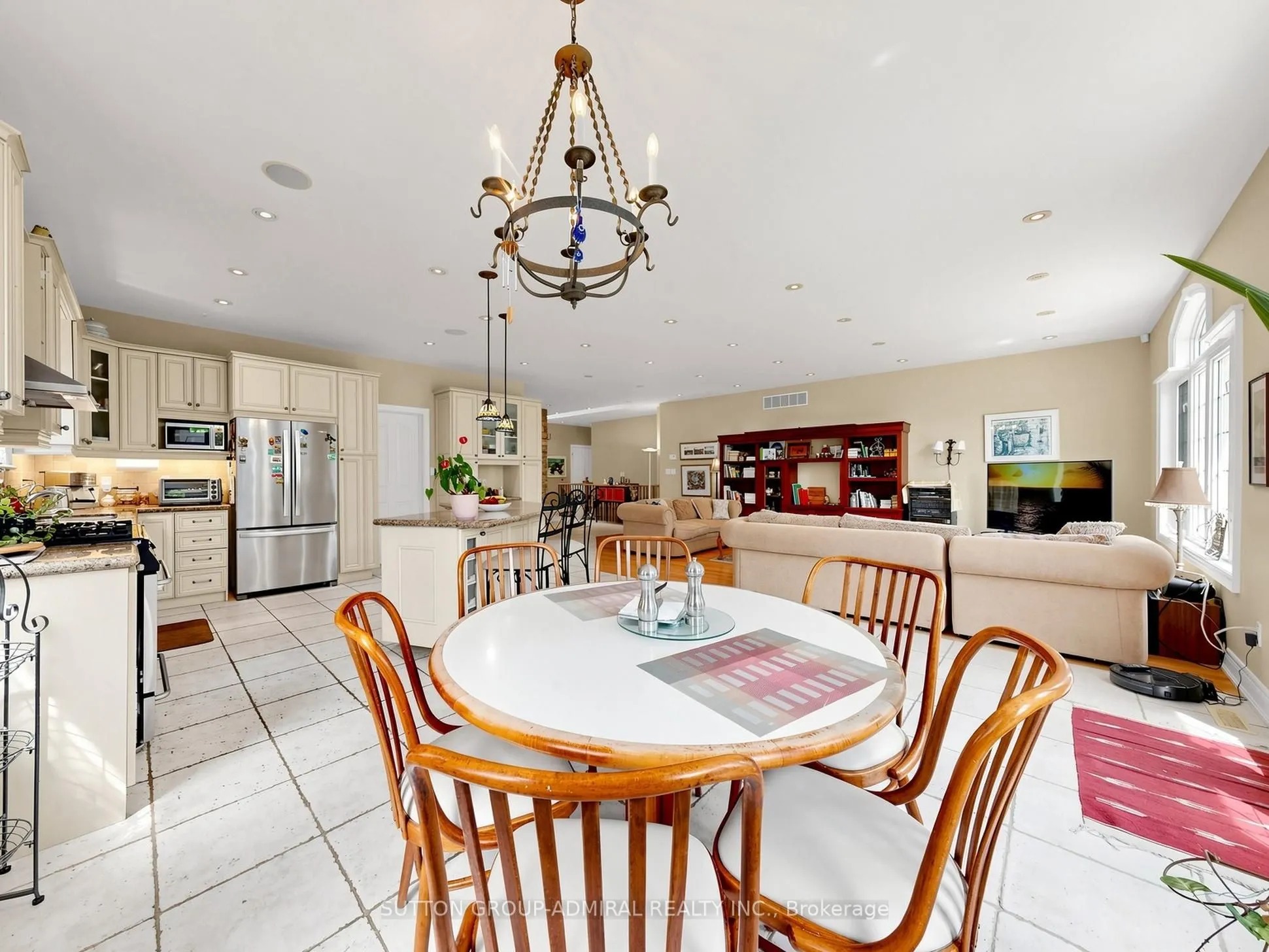 3 Raymond Drive