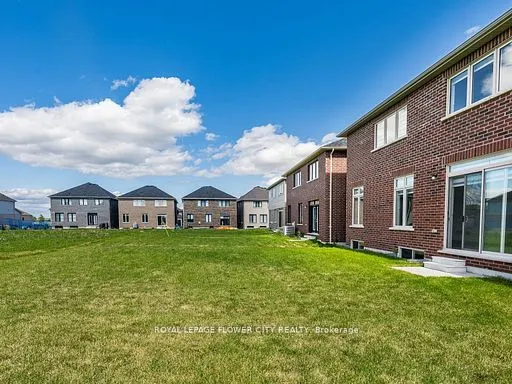 26 Hummingbird Grove