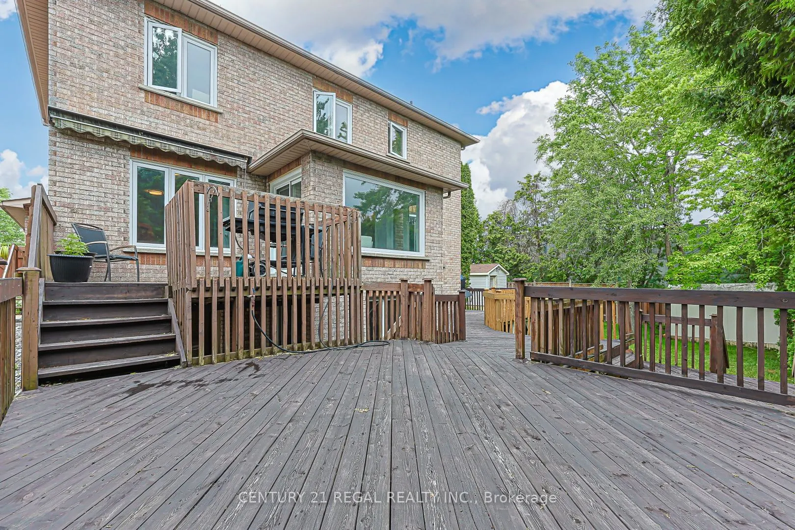 599 Sandford Street