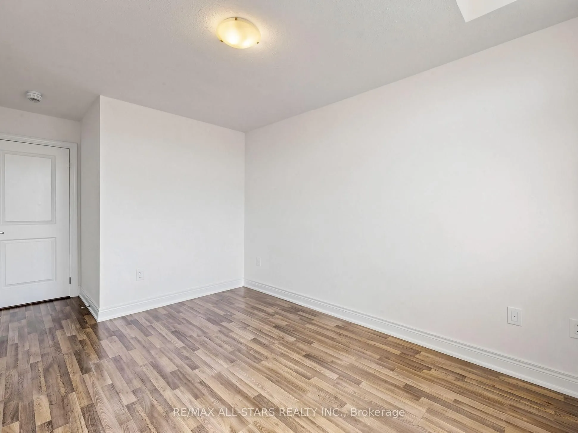 29 Mondial Crescent