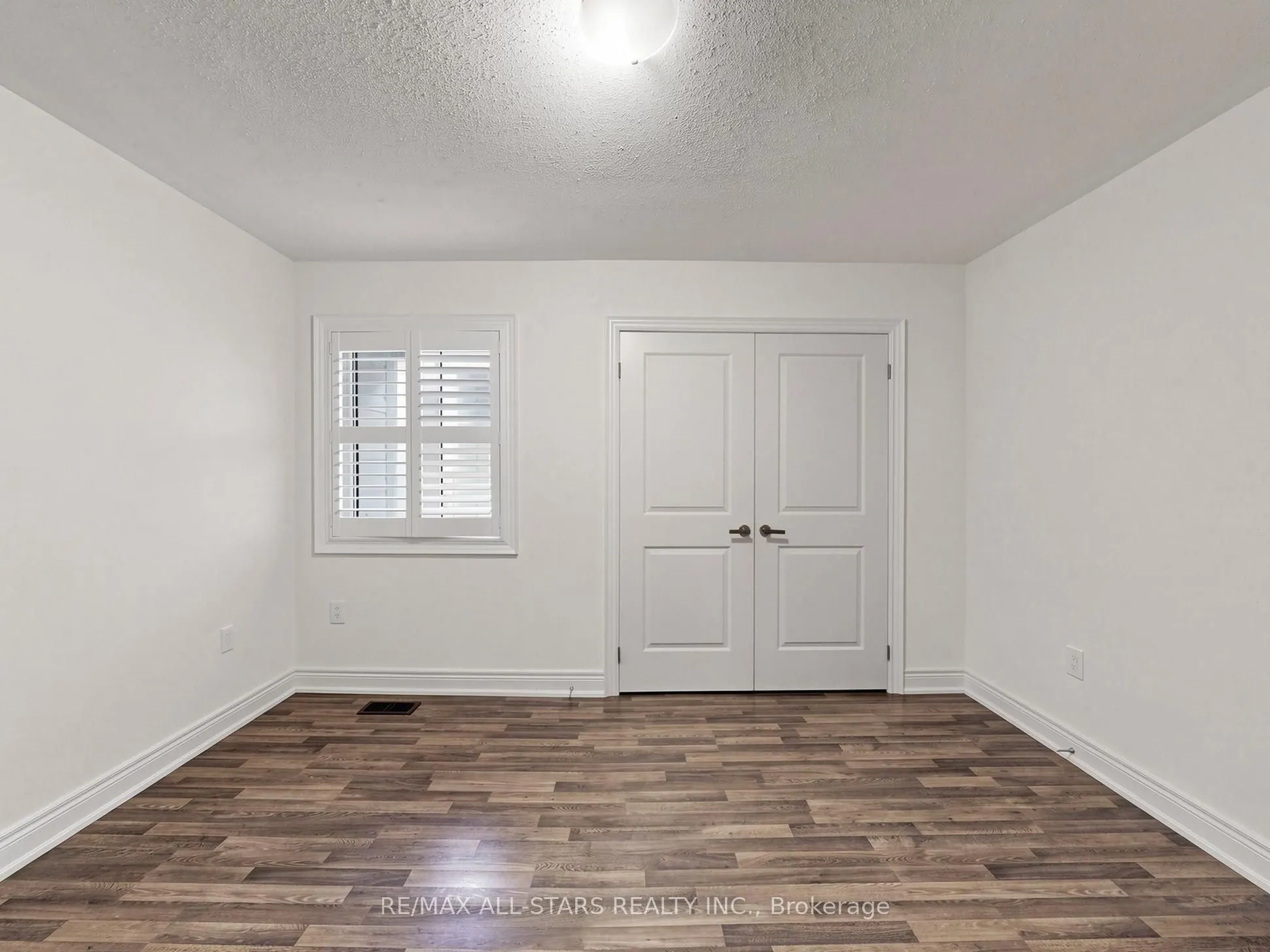 29 Mondial Crescent