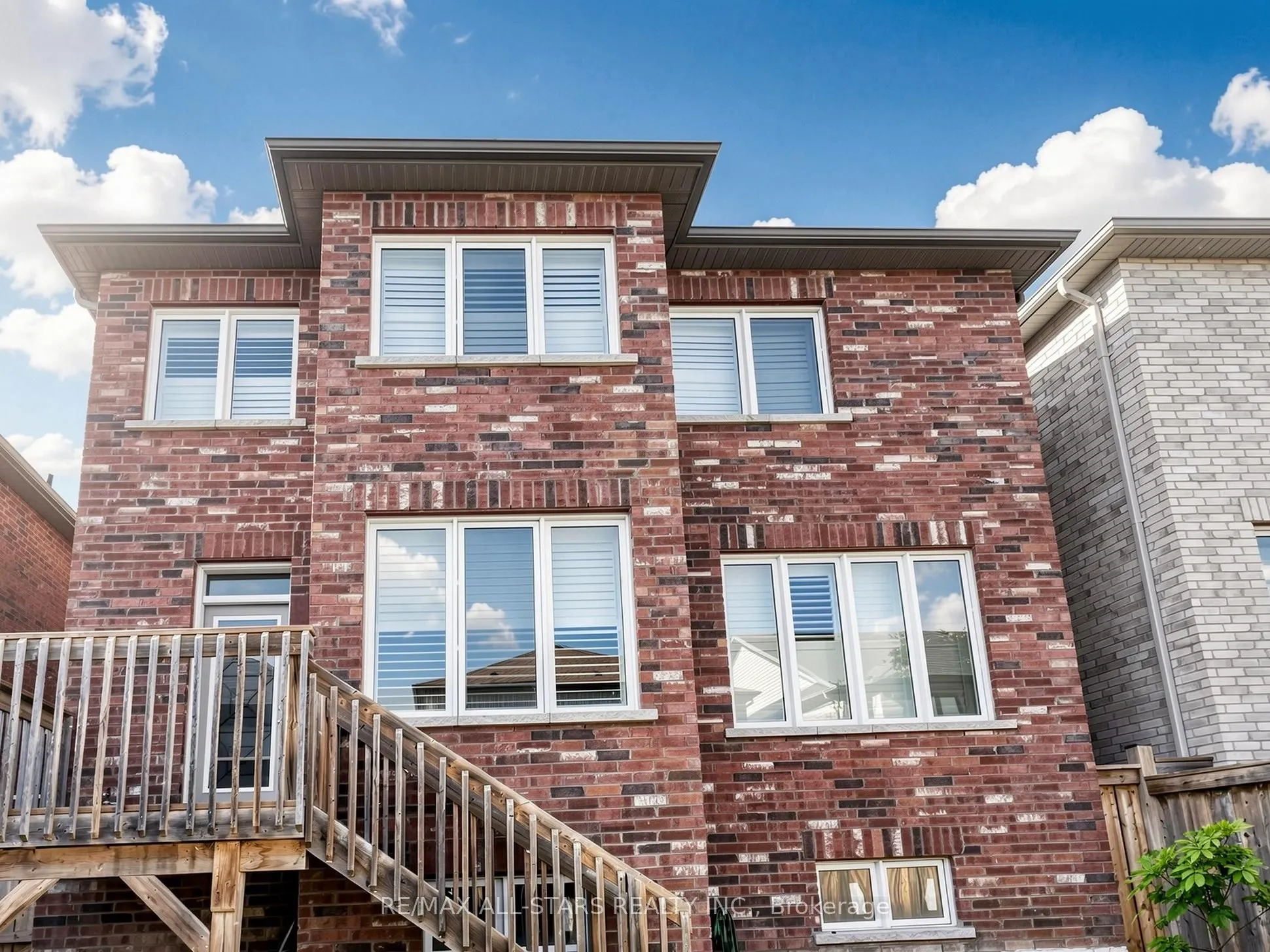 29 Mondial Crescent