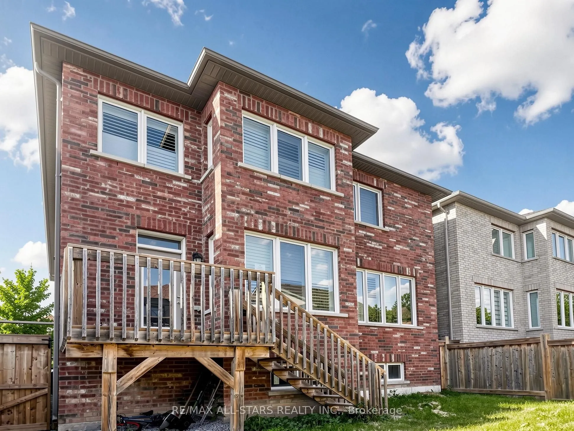 29 Mondial Crescent