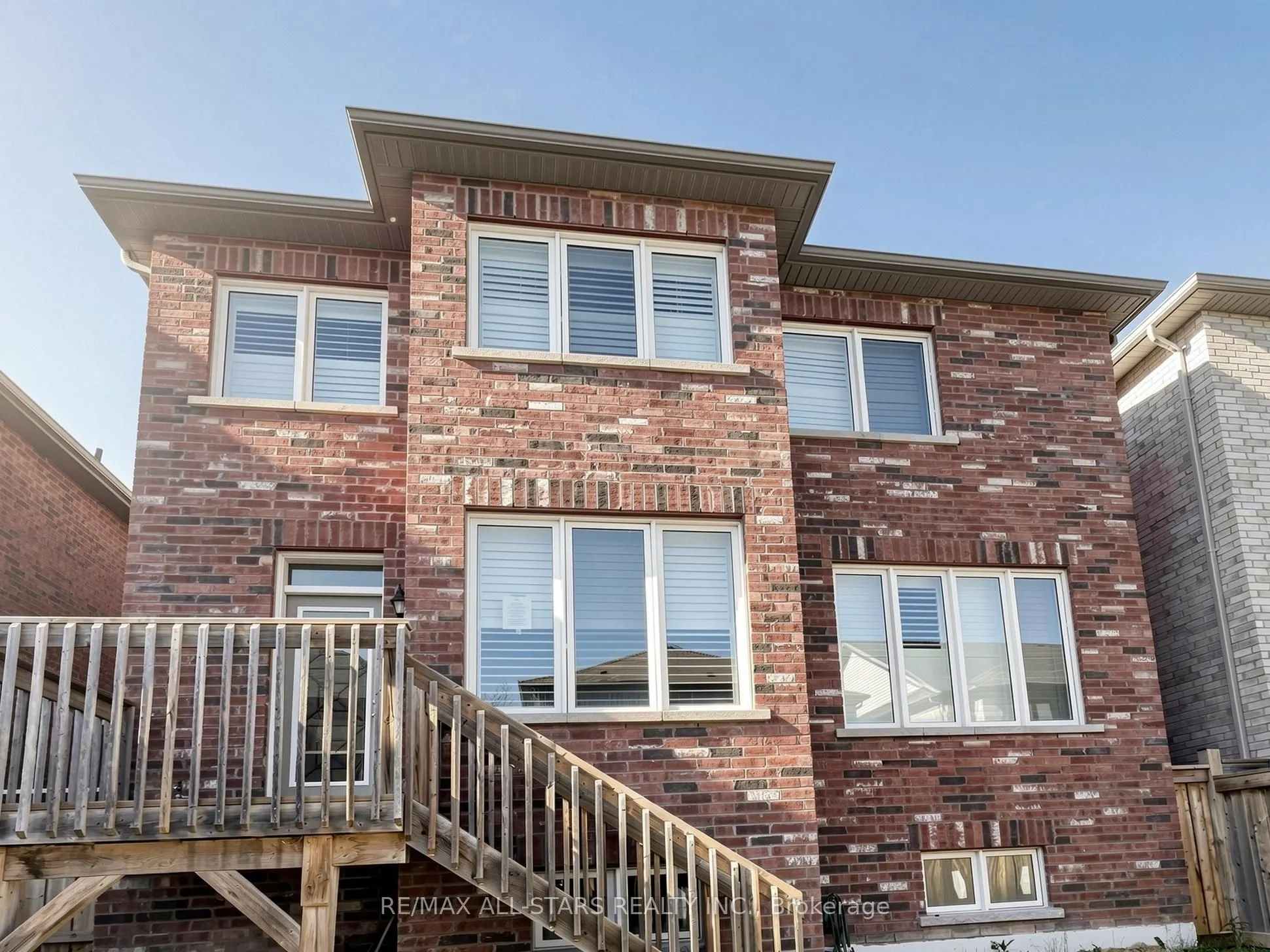 29 Mondial Crescent