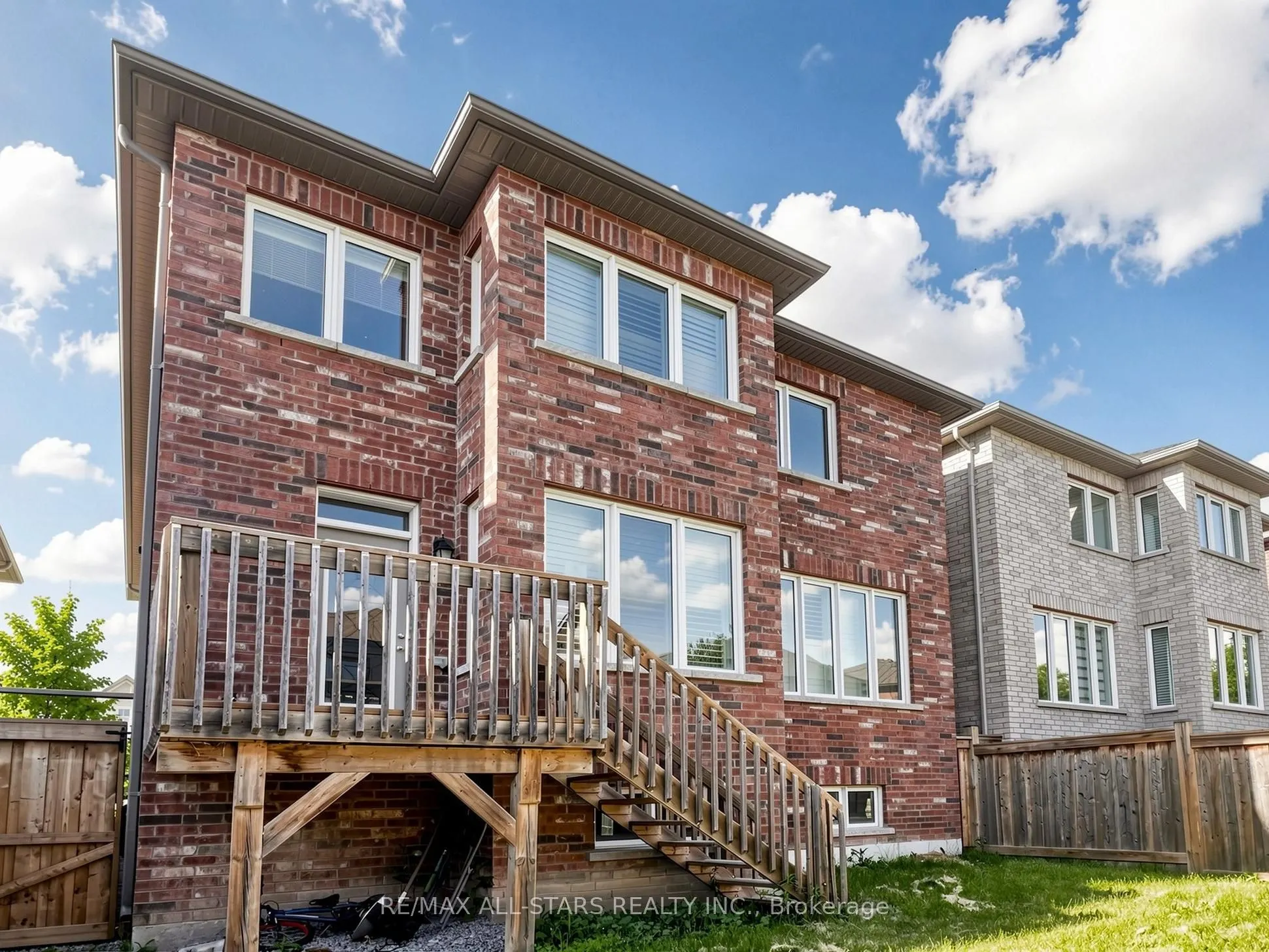 29 Mondial Crescent