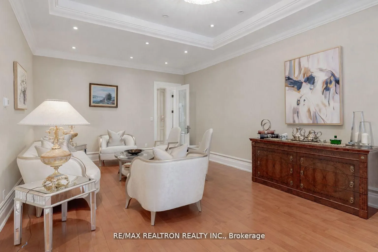 5 Long Hill Drive