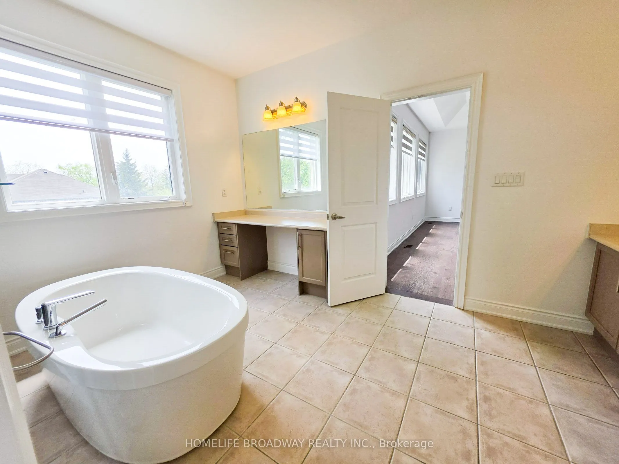 525 Elgin Mills Road W