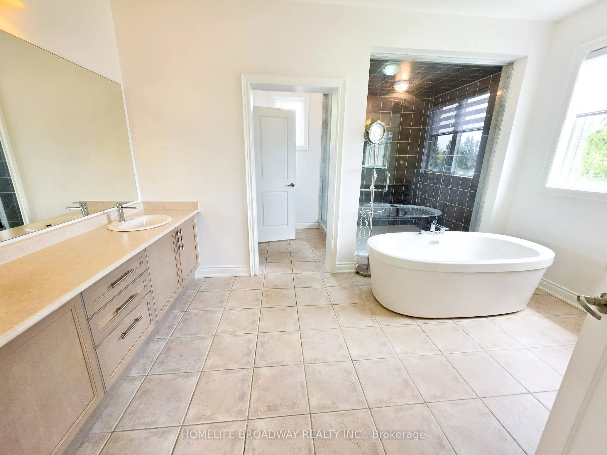 525 Elgin Mills Road W
