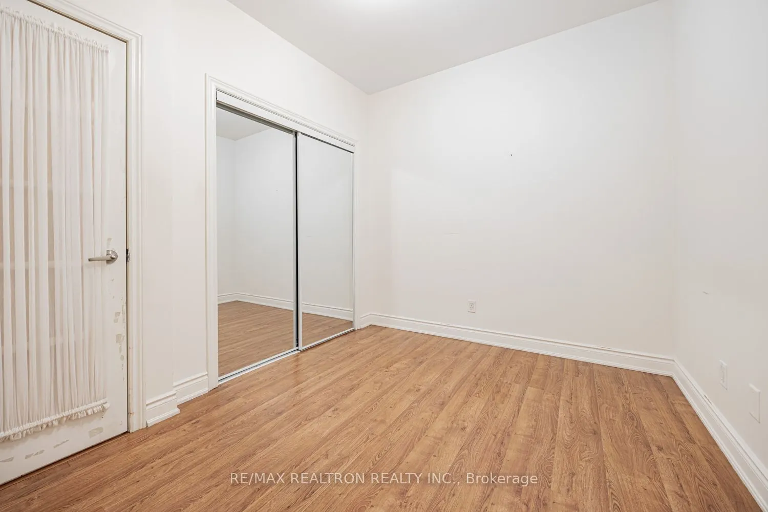 9901 Keele Street #207