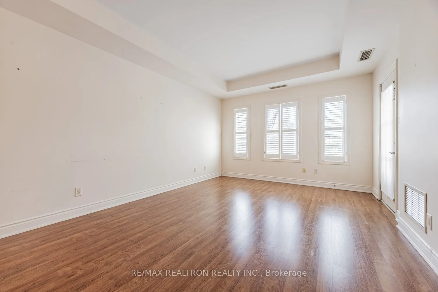 9901 Keele Street #207