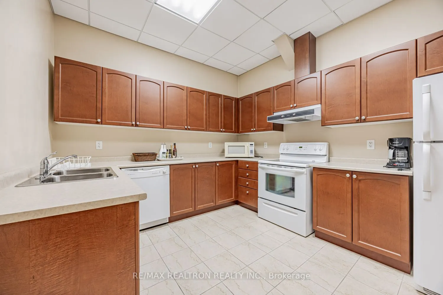 9901 Keele Street #207