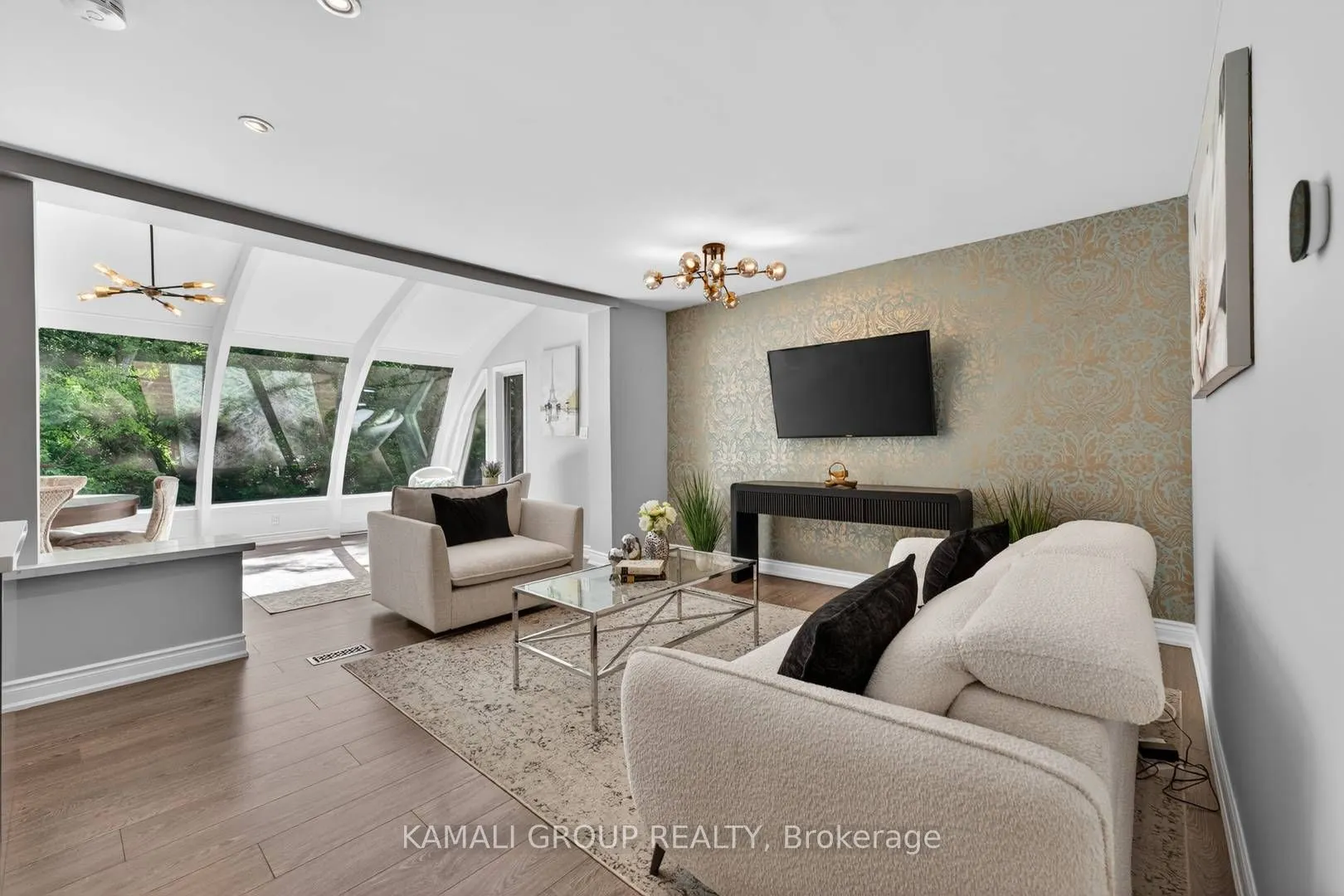 61 Lawnwood Court