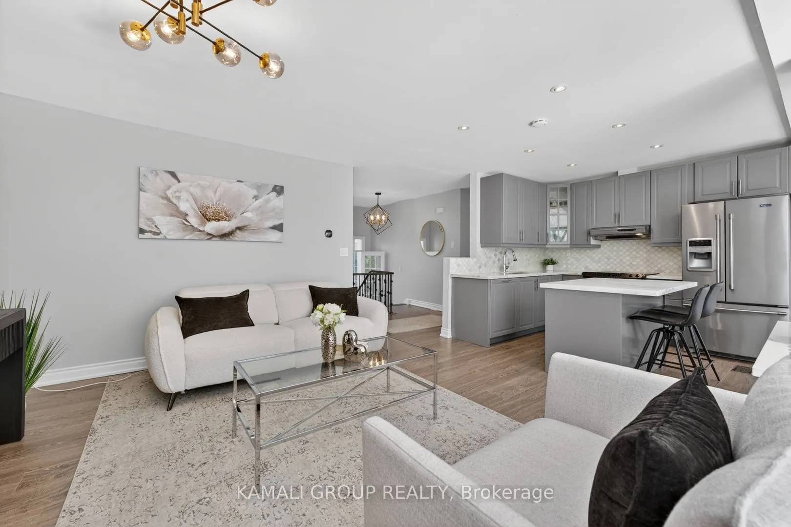 61 Lawnwood Court