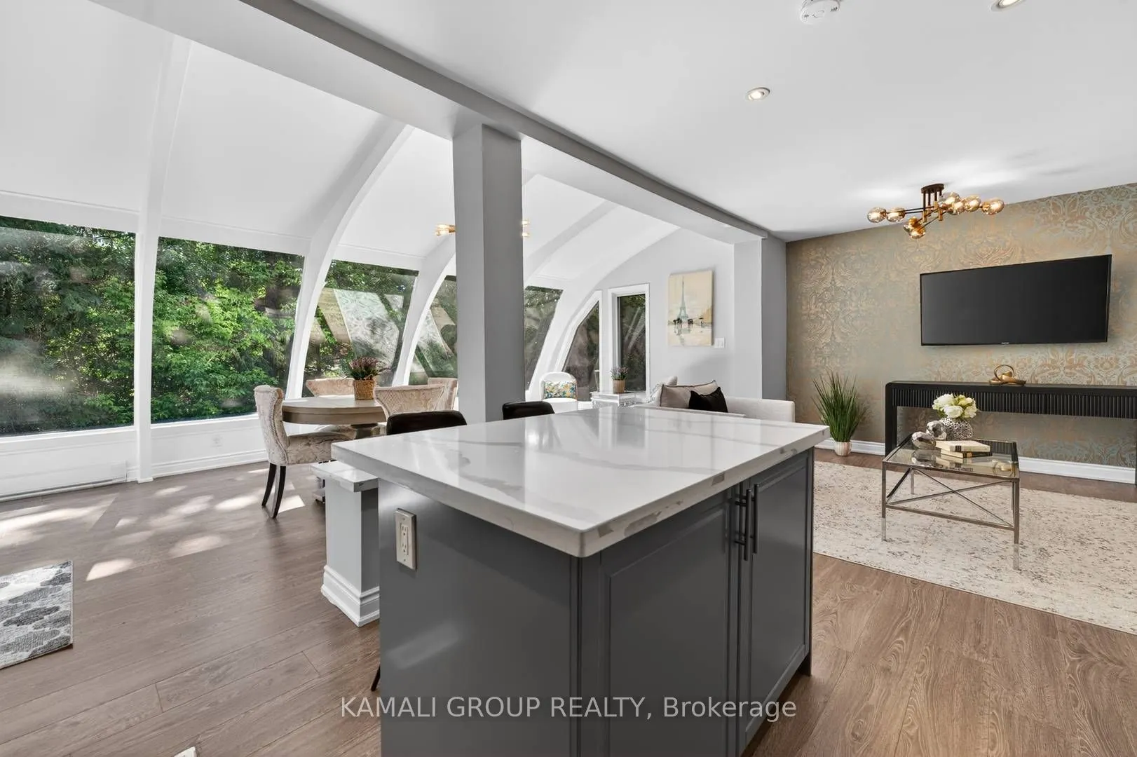 61 Lawnwood Court
