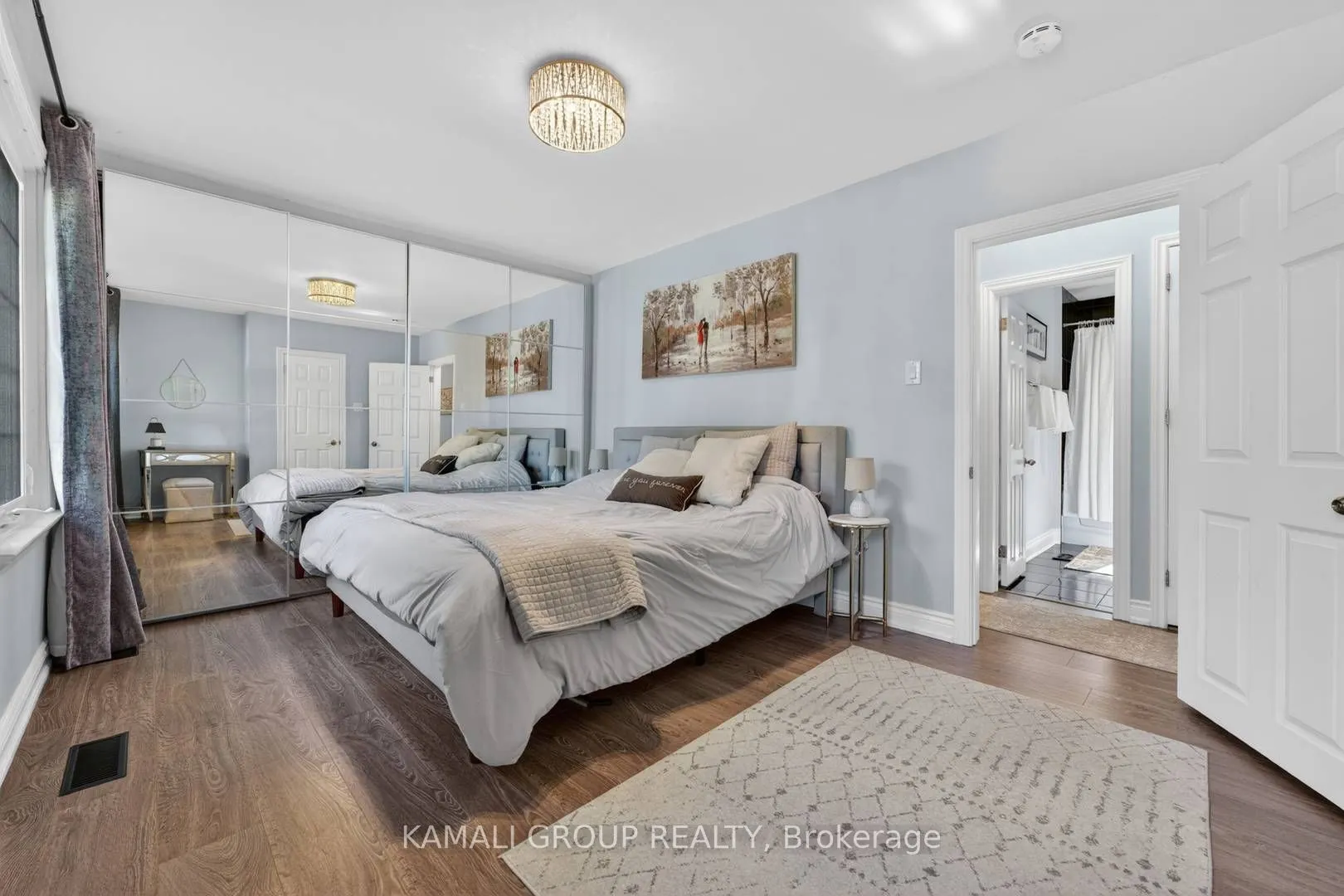 61 Lawnwood Court