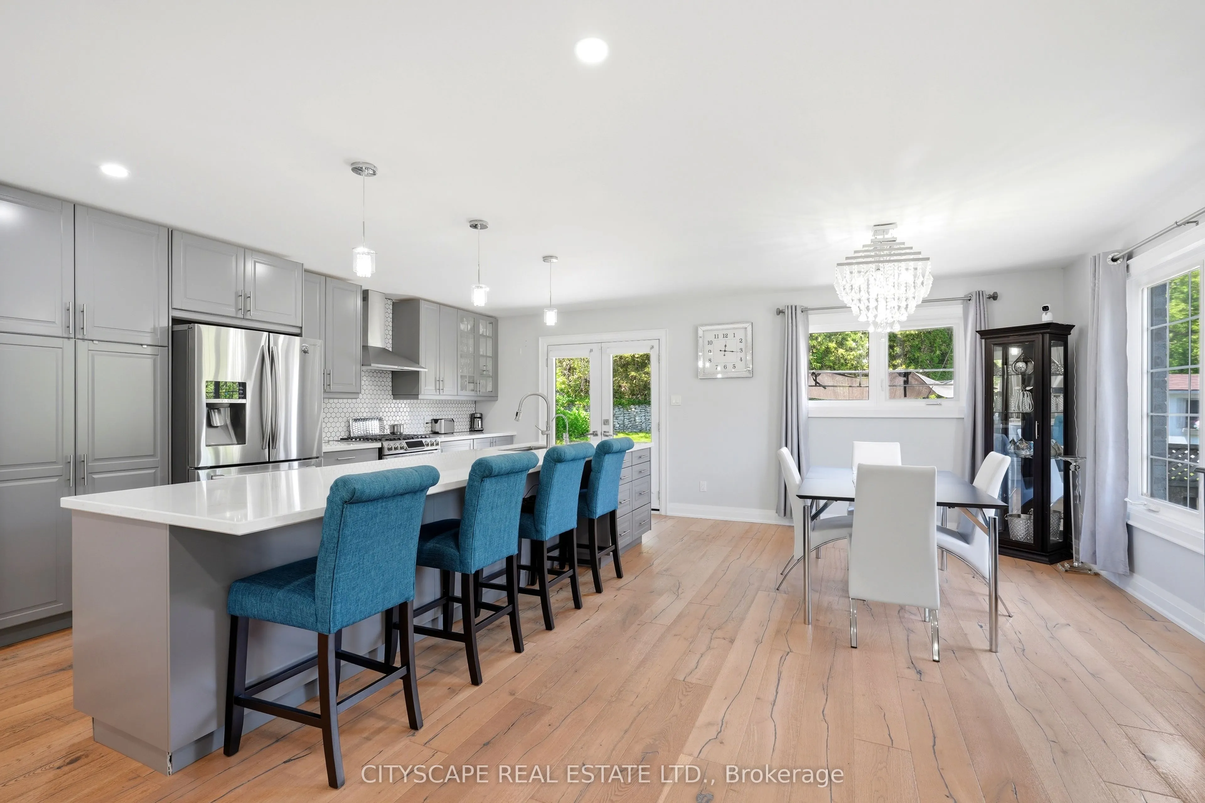 44 Stonehill Boulevard