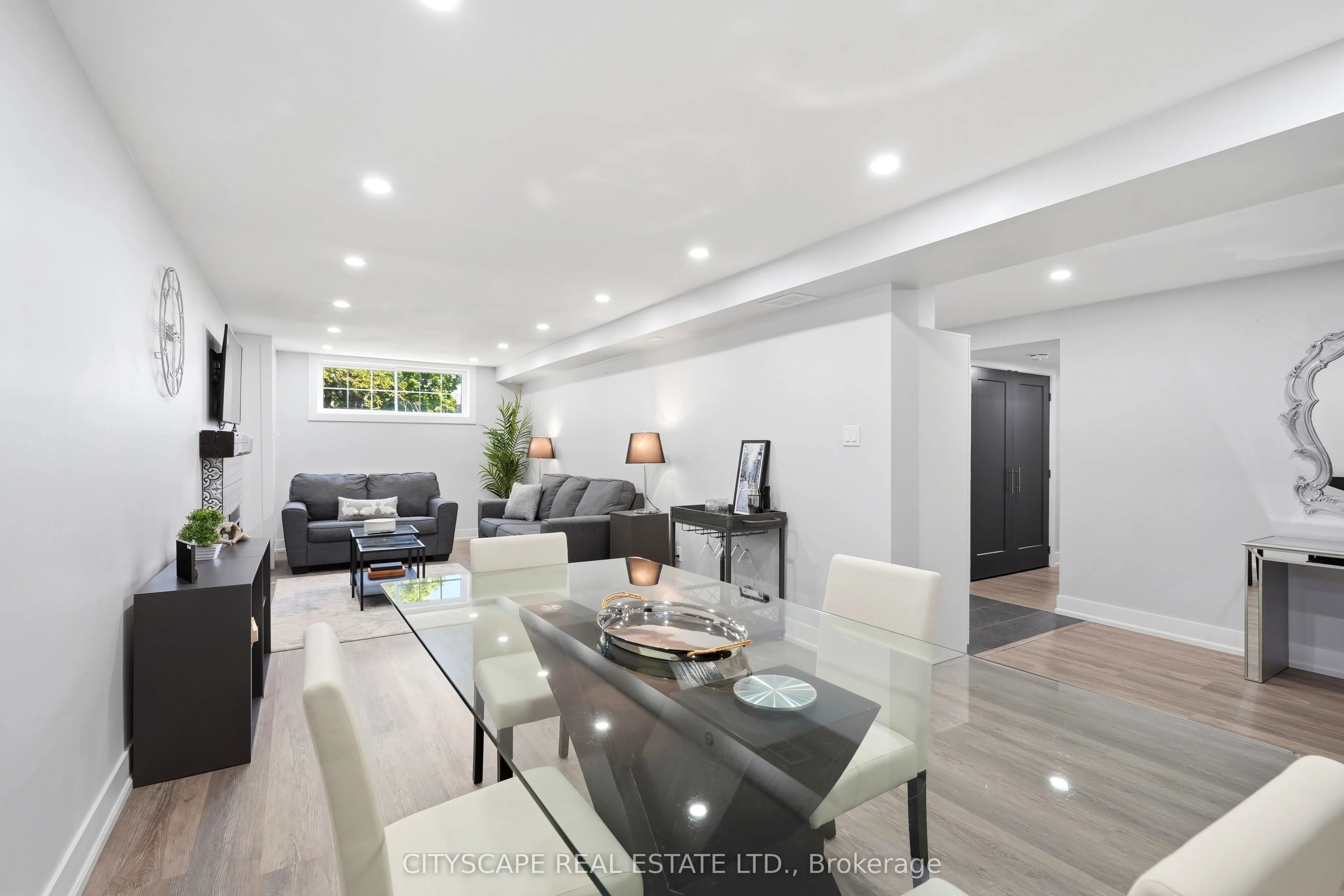 44 Stonehill Boulevard