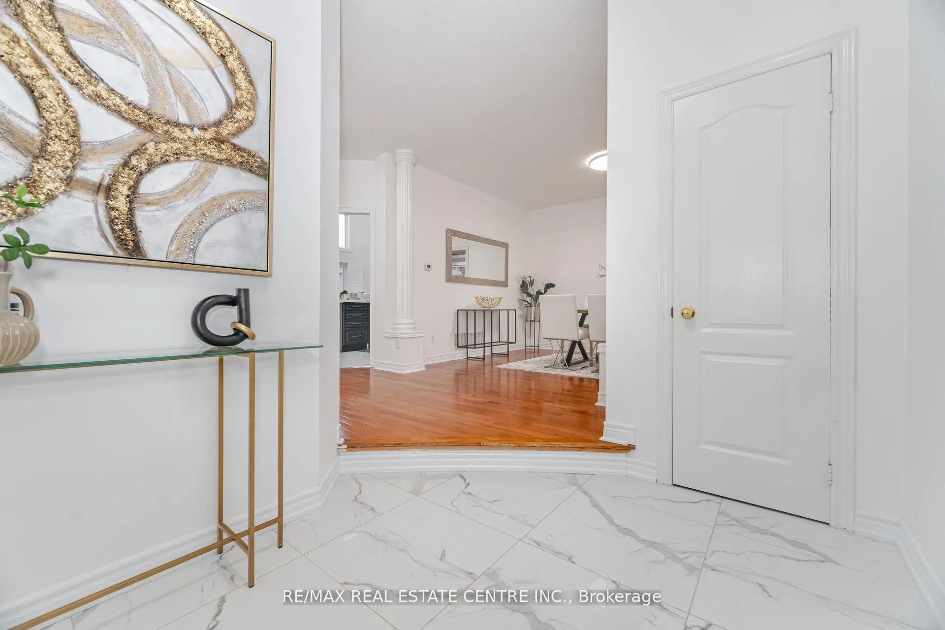 24 Futura Avenue