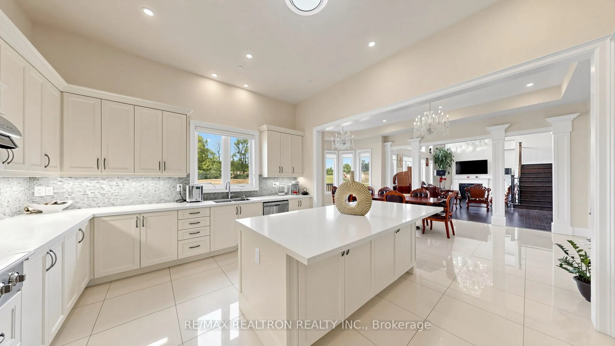 28 Sam Davis Court