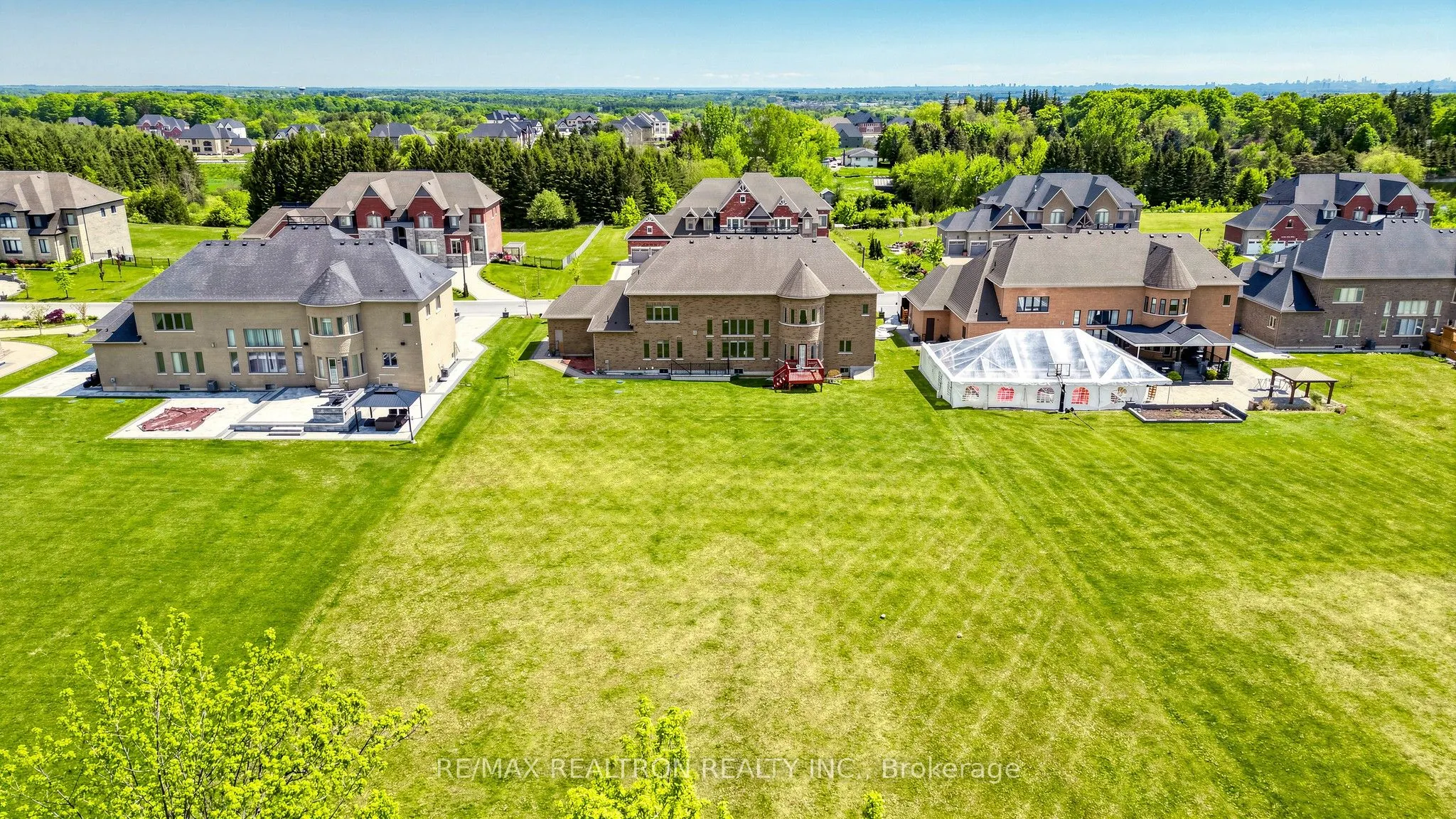 28 Sam Davis Court