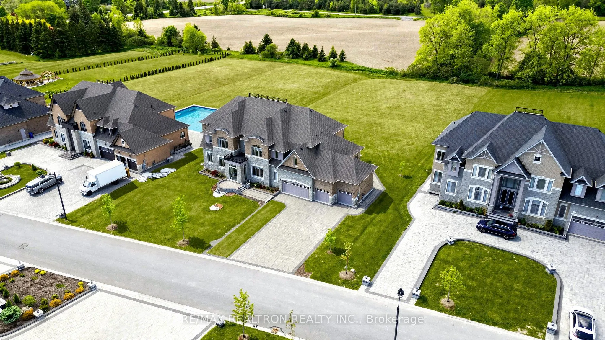 28 Sam Davis Court