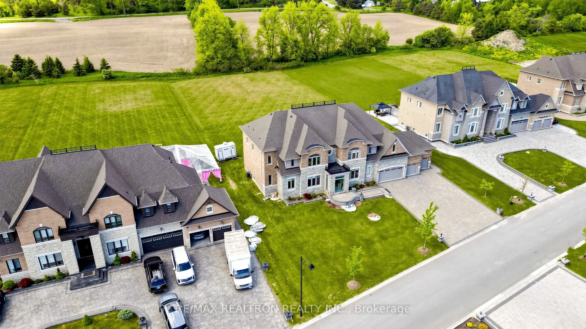 28 Sam Davis Court