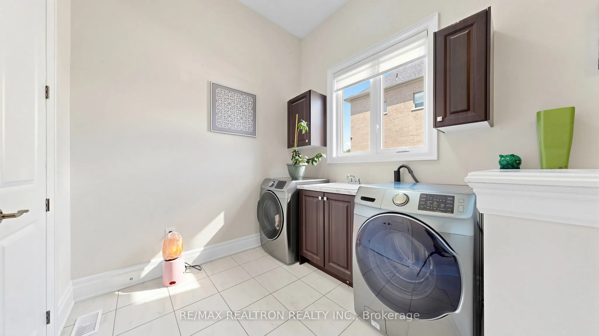 28 Sam Davis Court