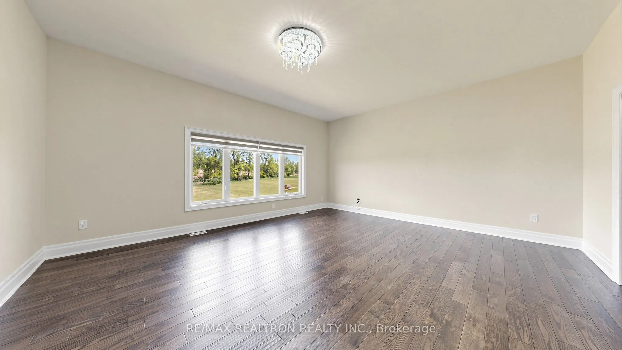 28 Sam Davis Court