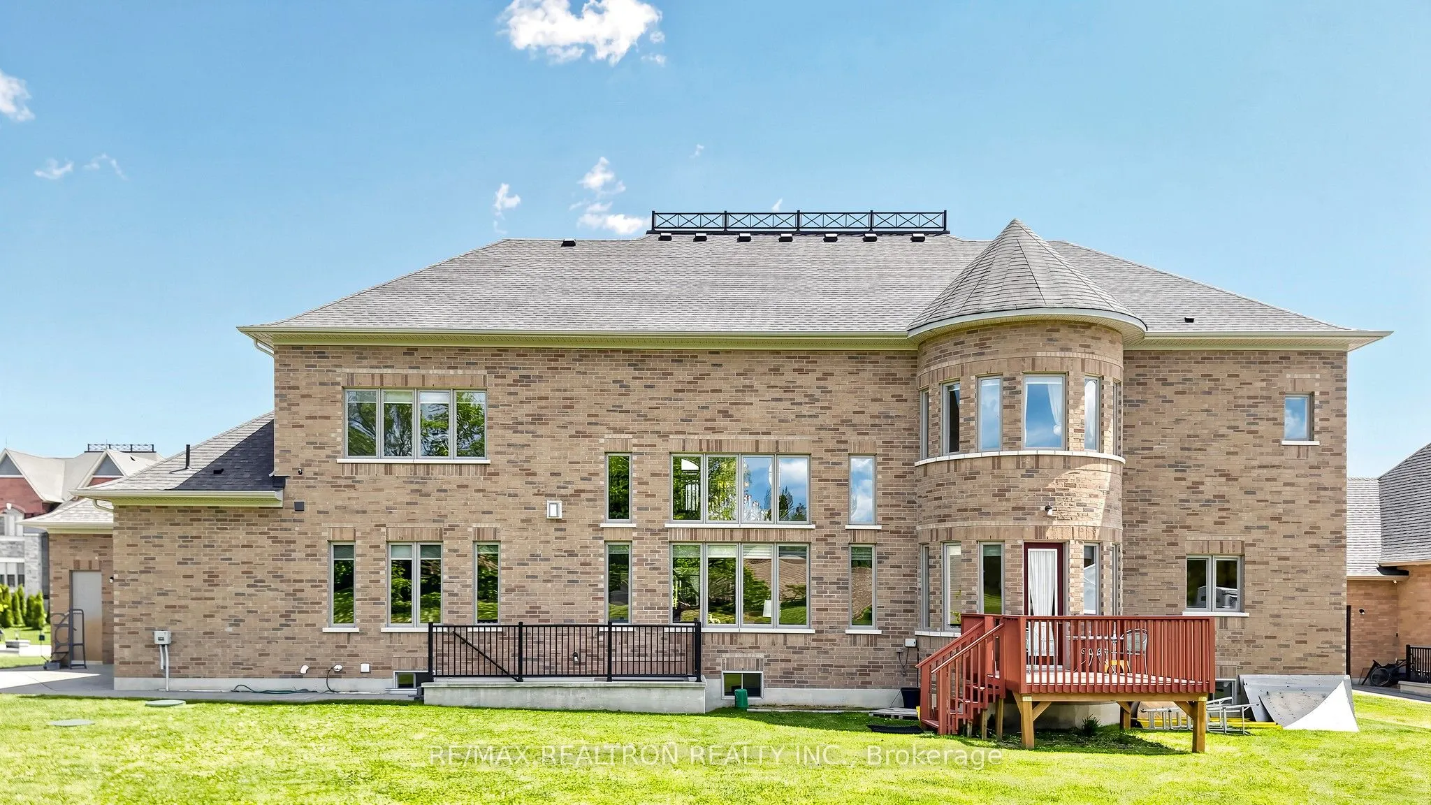 28 Sam Davis Court