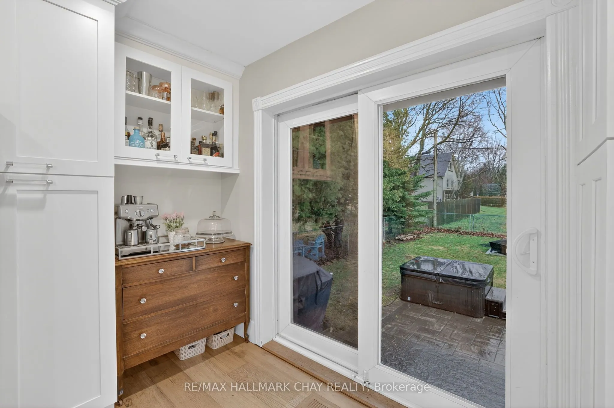 1587 Mount Albert Road