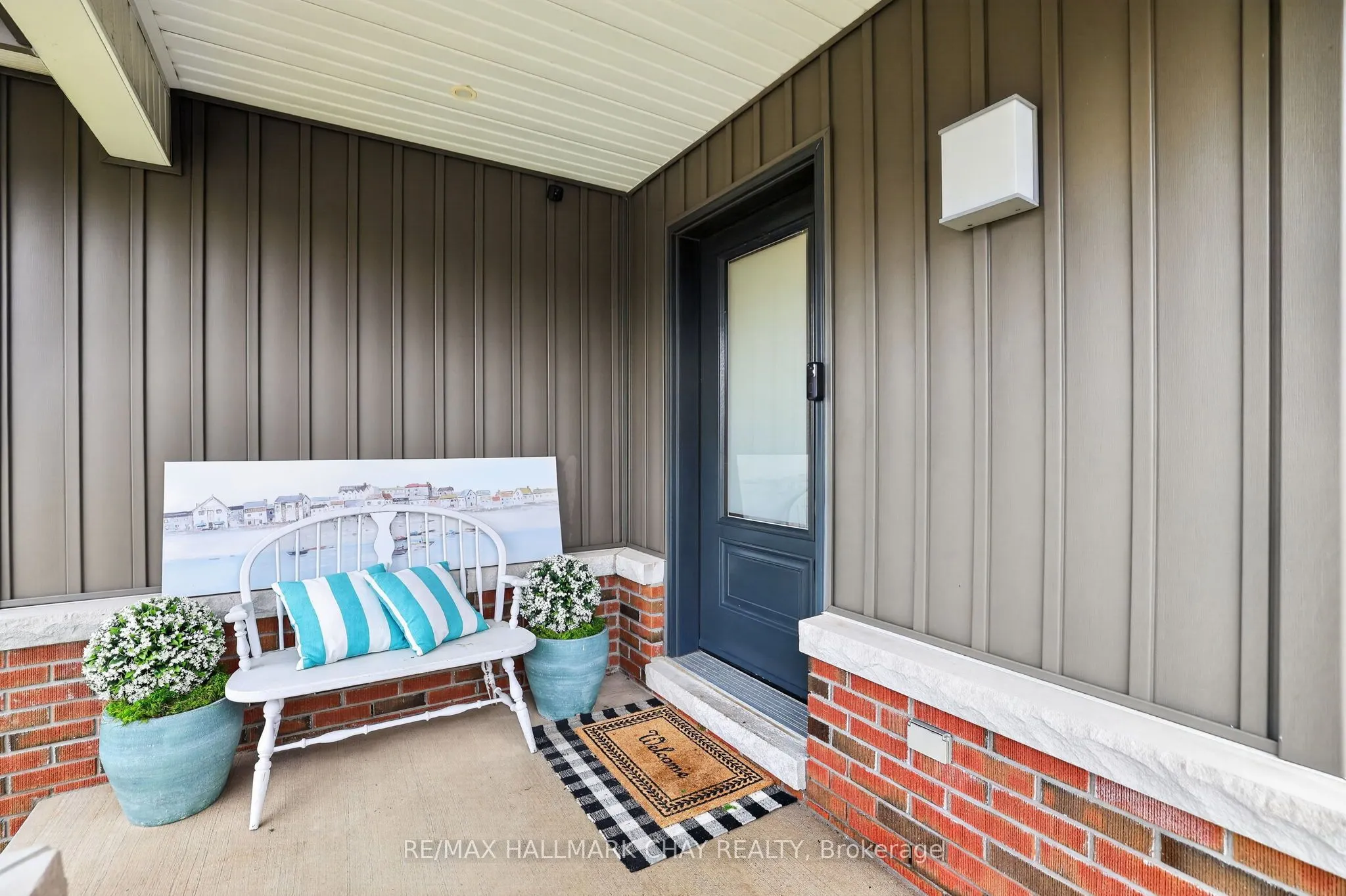 1587 Mount Albert Road
