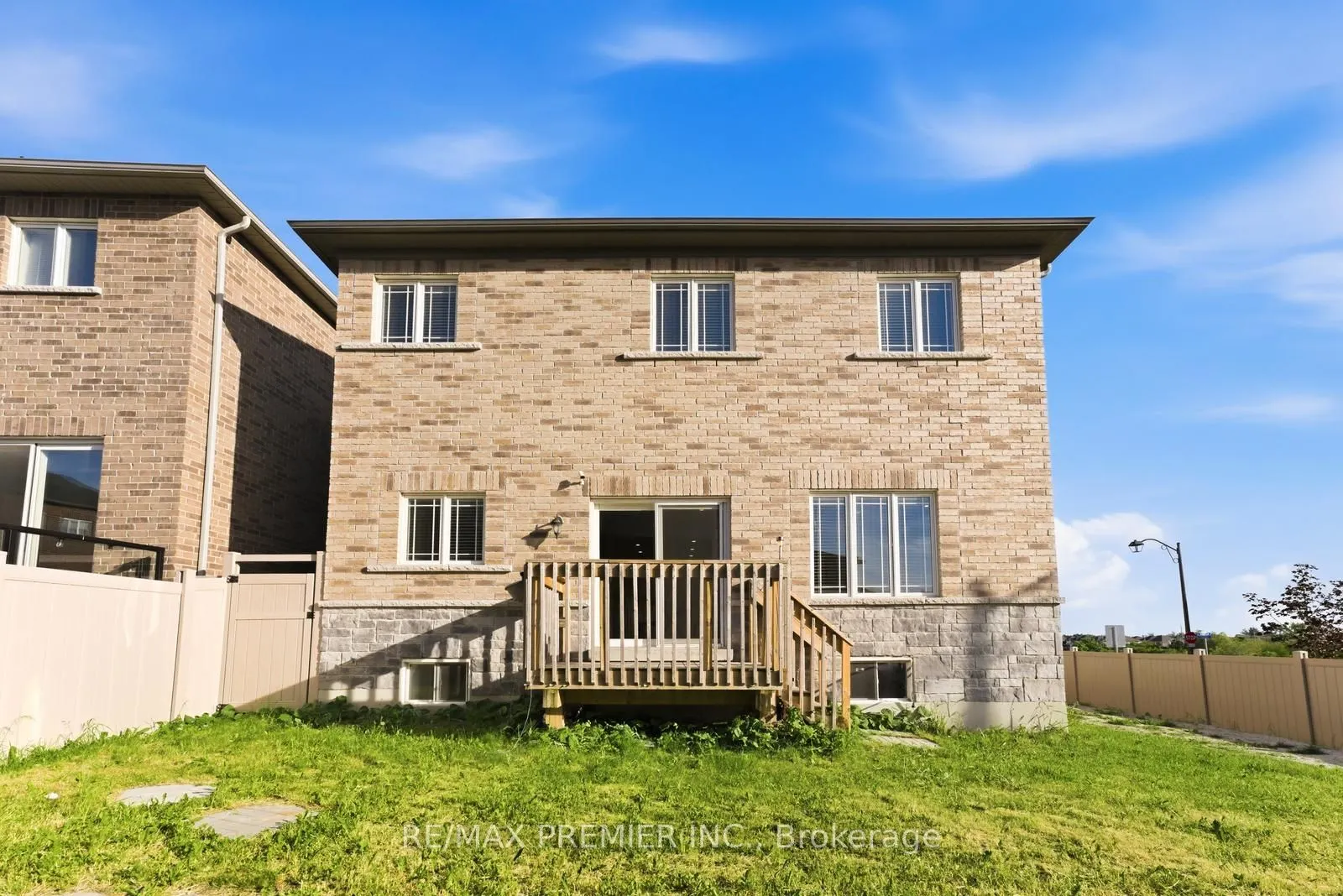 122 Mckenzie Way