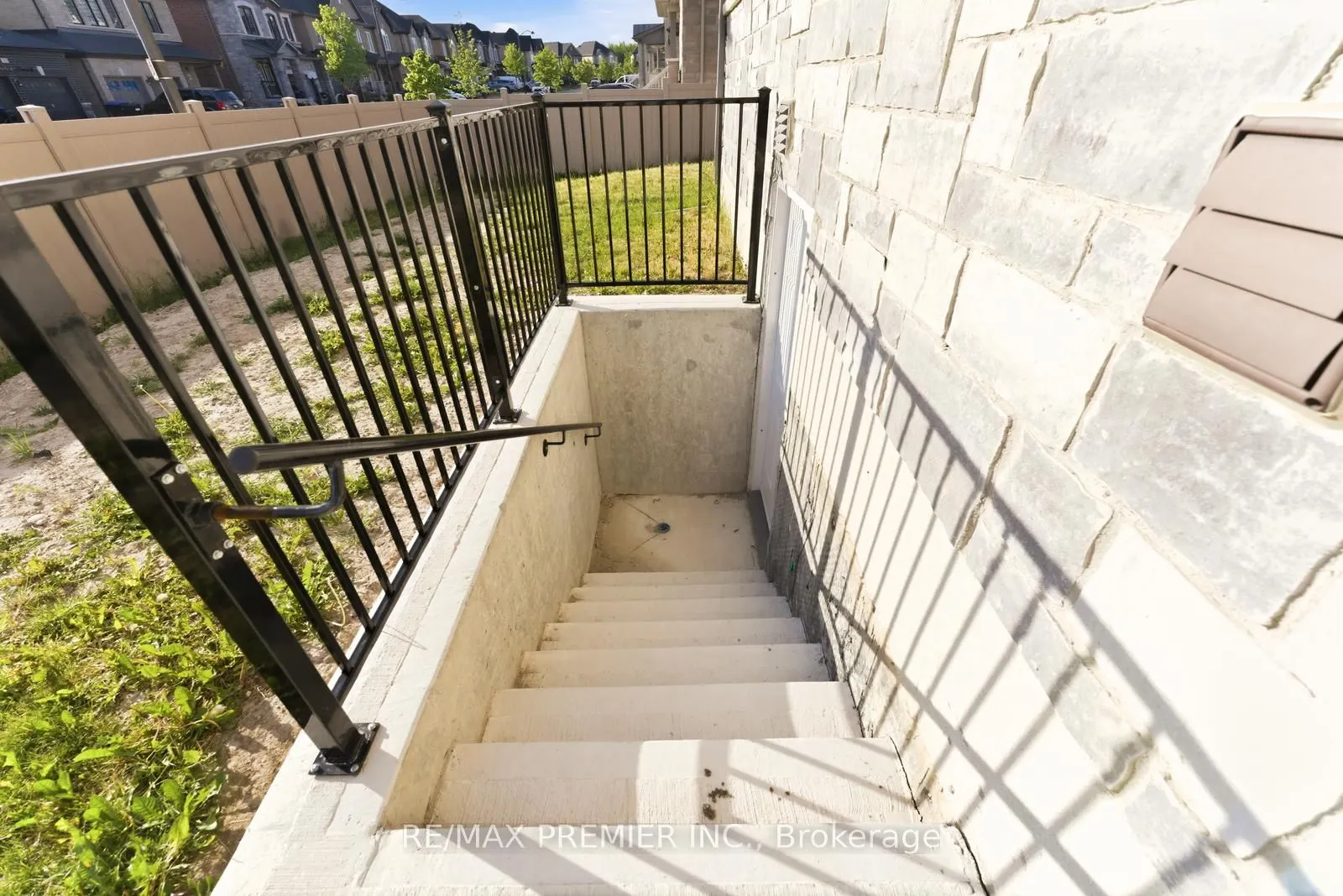122 Mckenzie Way