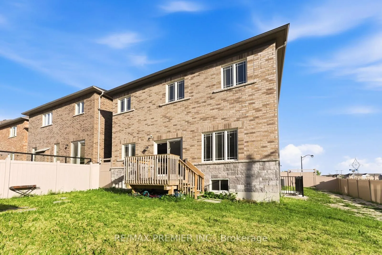 122 Mckenzie Way