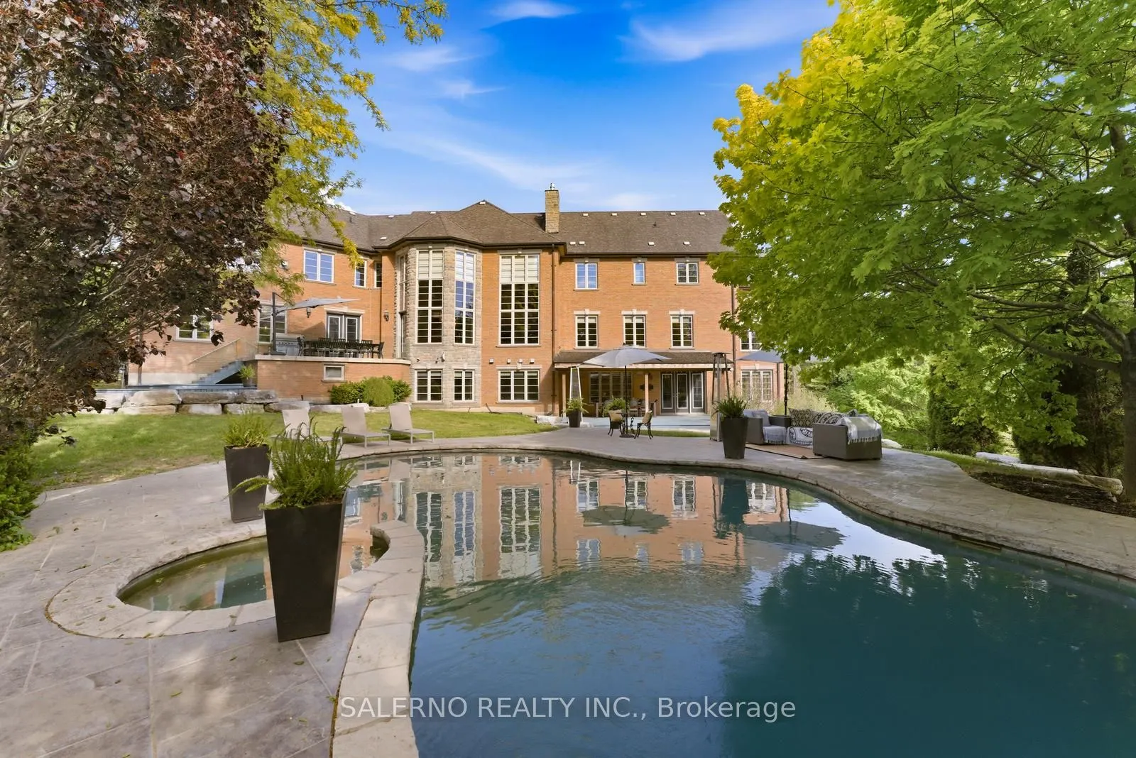 32 Daleview Court