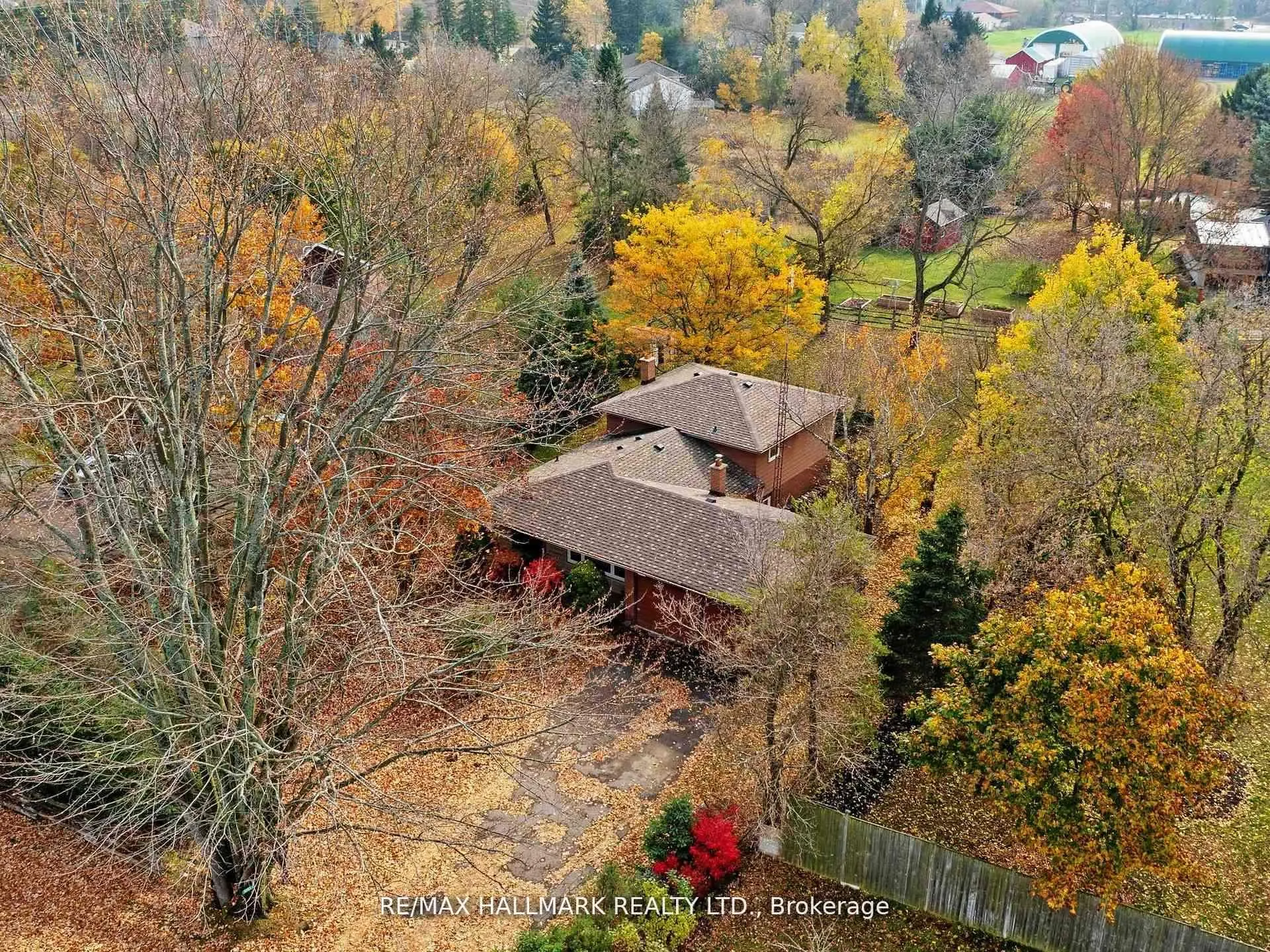 5193 Aurora Road