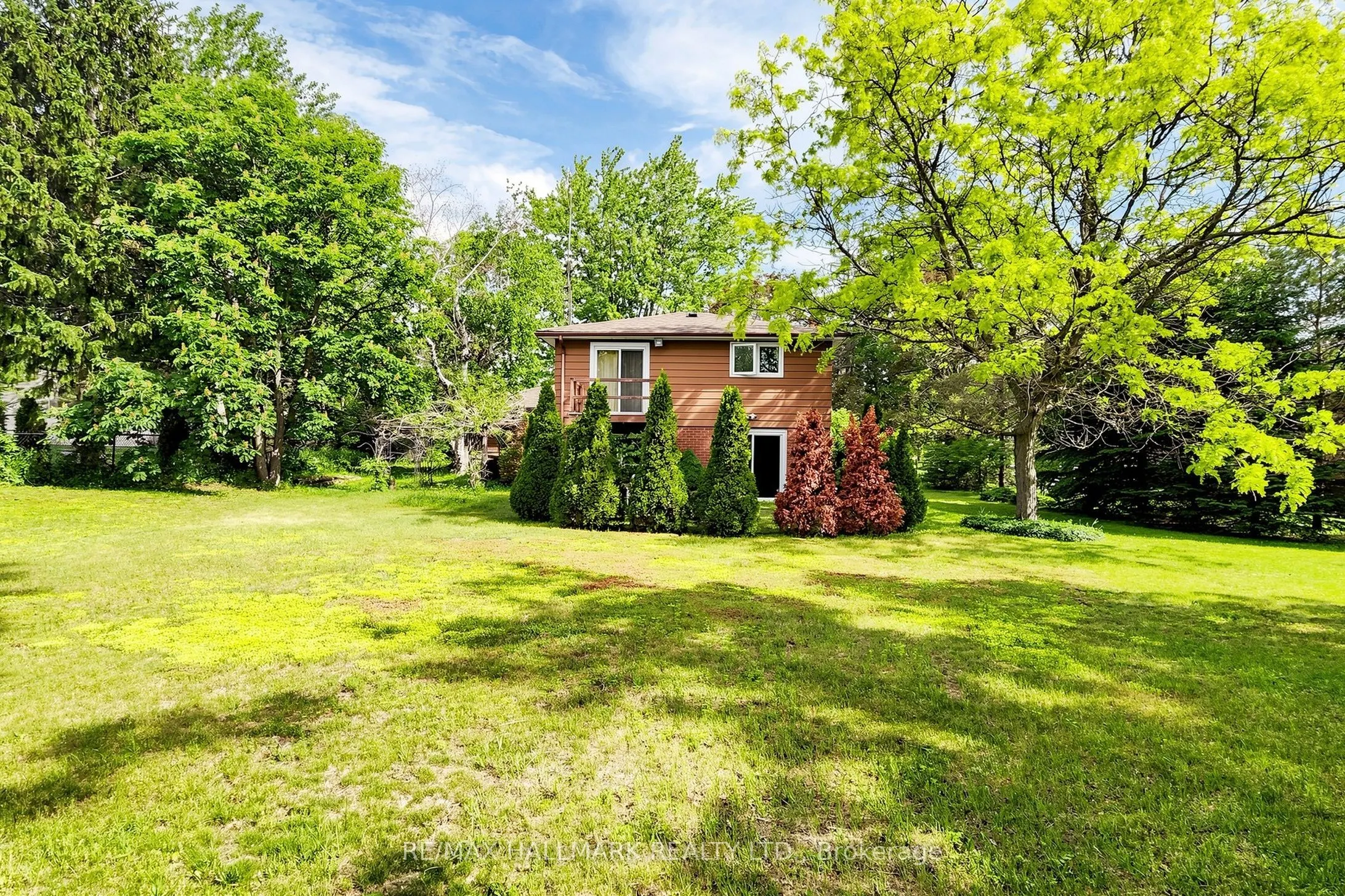 5193 Aurora Road