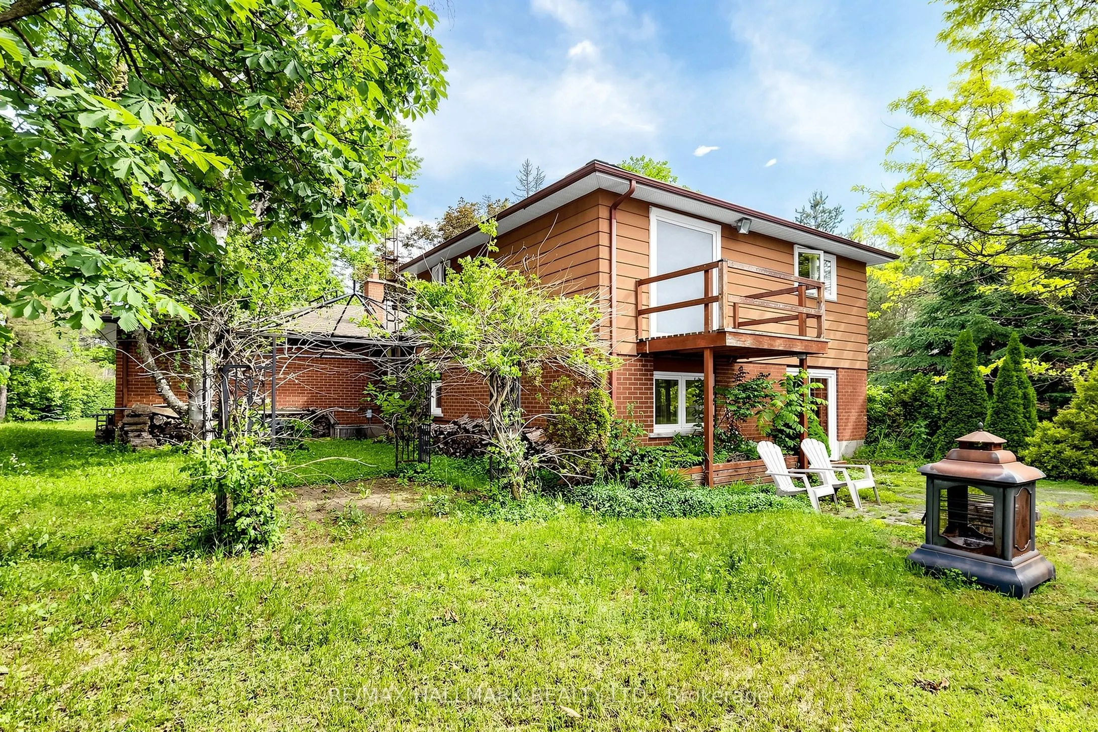 5193 Aurora Road