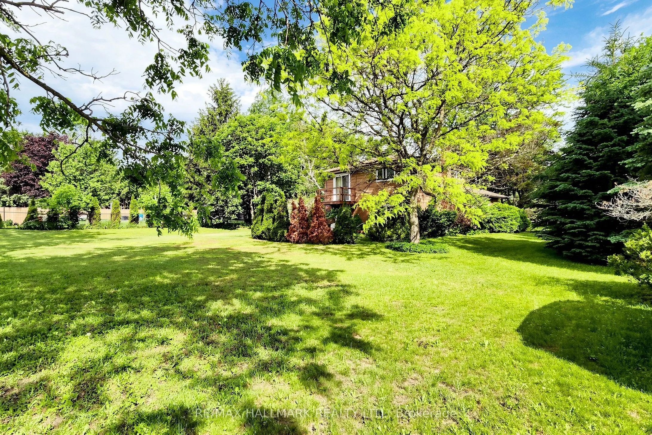 5193 Aurora Road