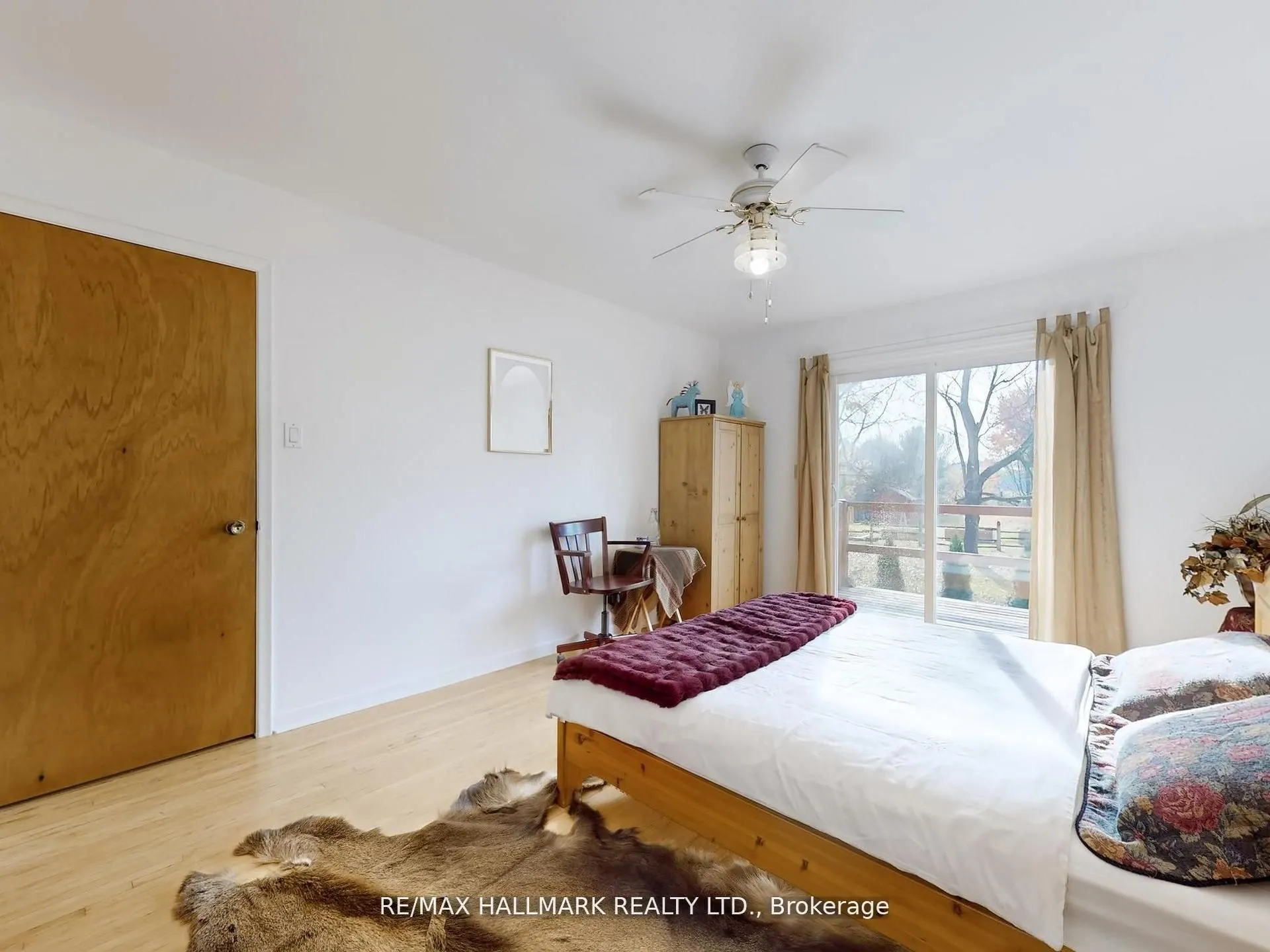 5193 Aurora Road