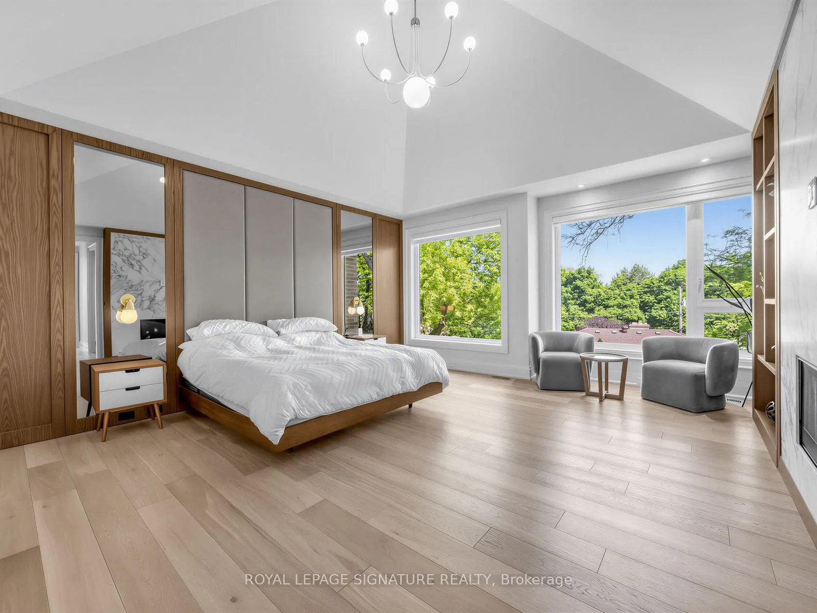 73 Starlight Crescent