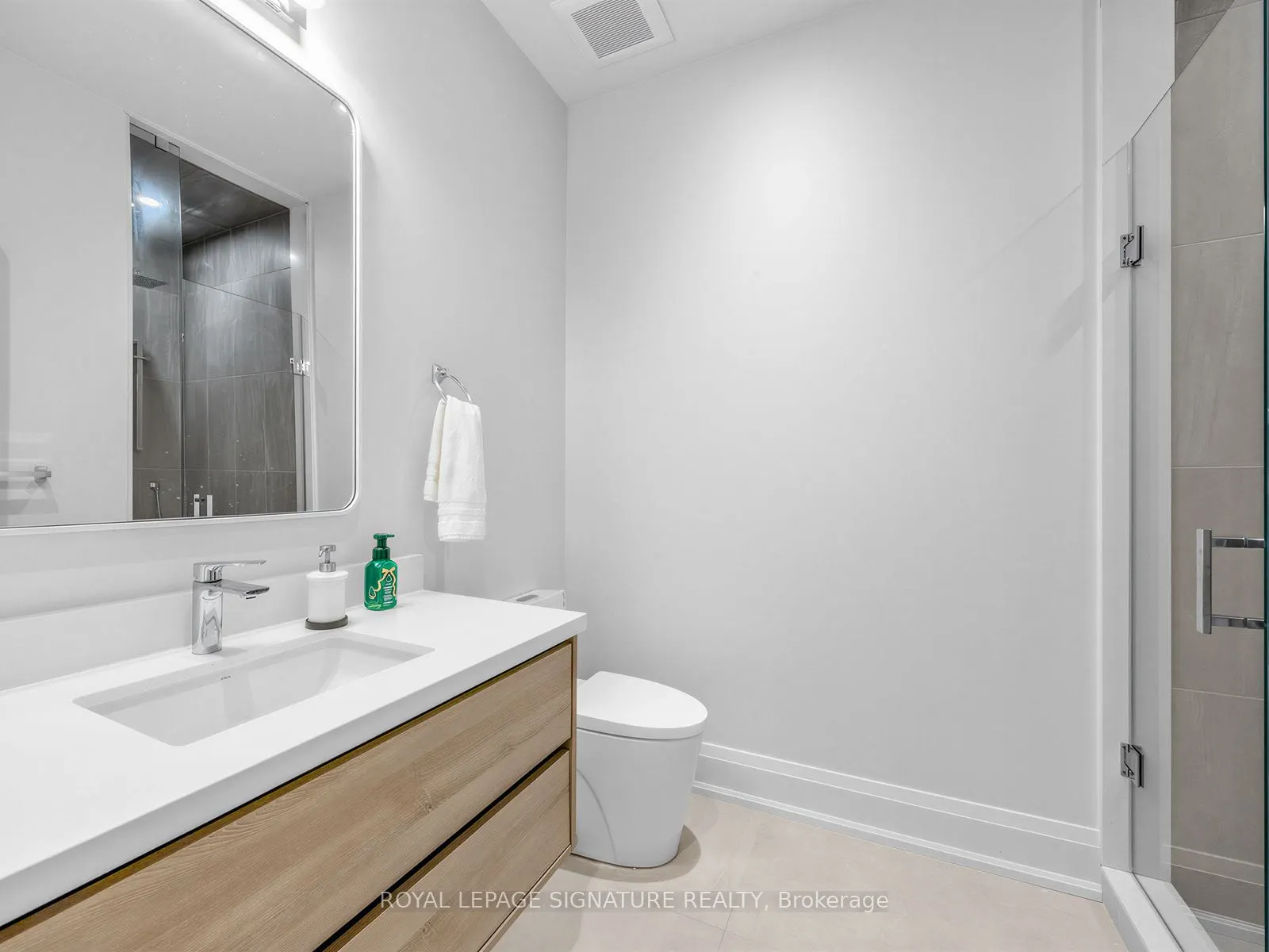 73 Starlight Crescent