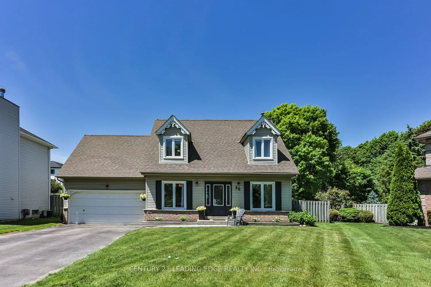 30 McGuire Crescent