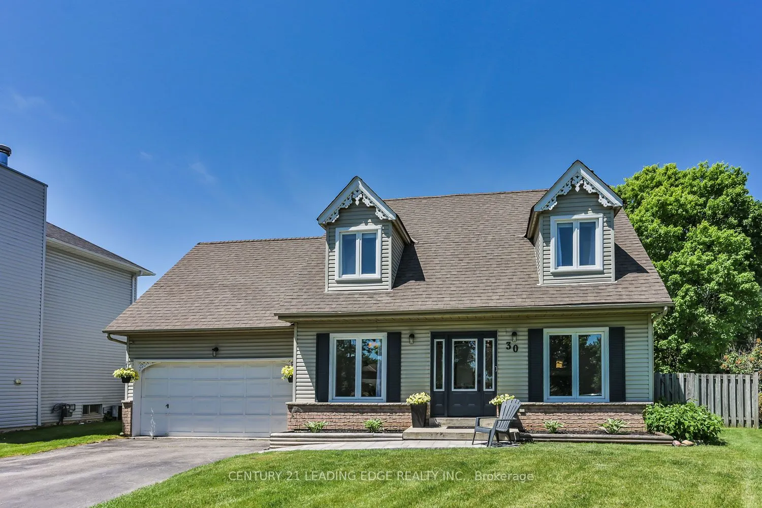 30 McGuire Crescent