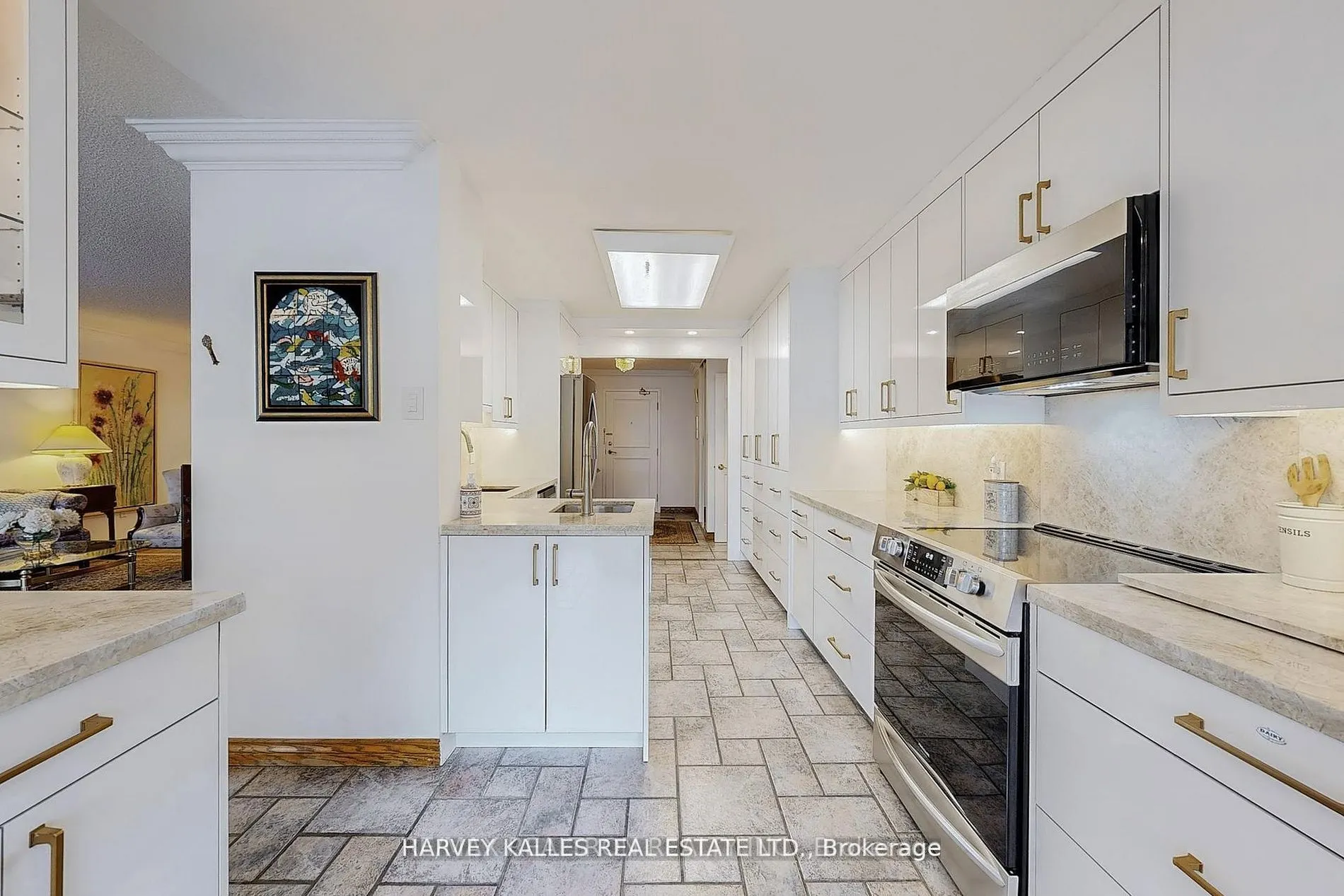 7300 Yonge Street #311