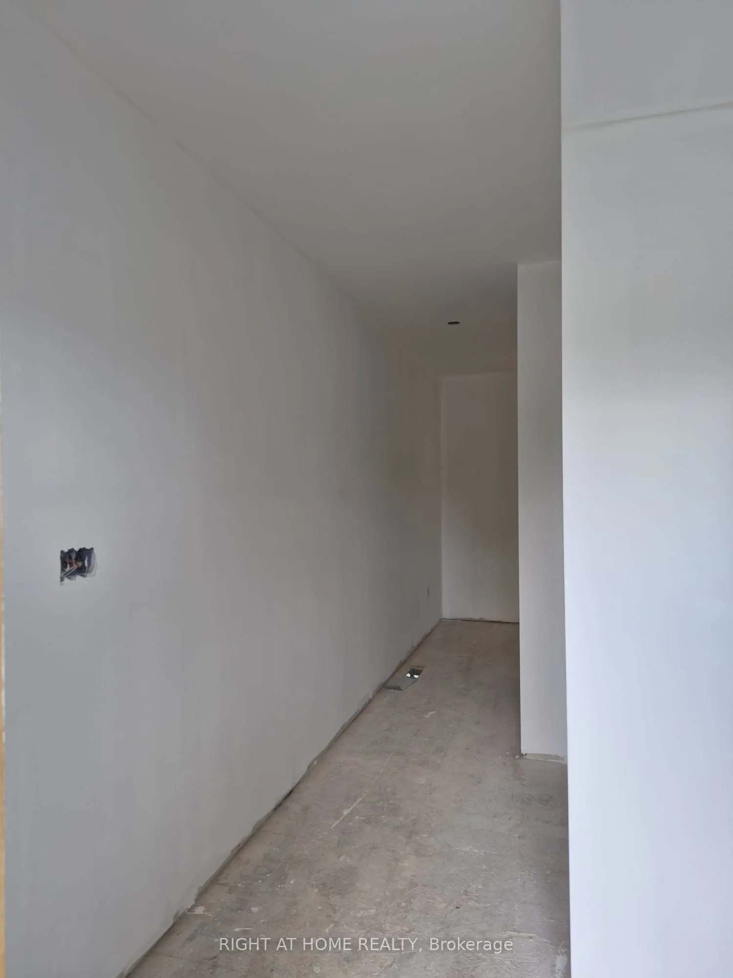 17 Ravenscraig Place